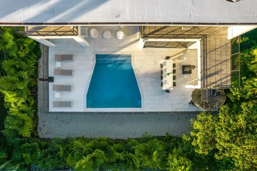 imgi_12_villa-republic-miami-villa-summercrest-0103-1024x682.webp