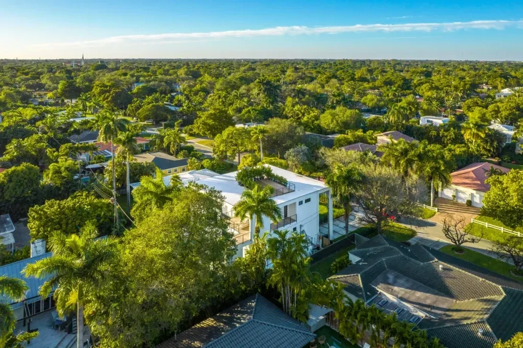 imgi_18_villa-republic-miami-villa-summercrest-097-1024x682.webp
