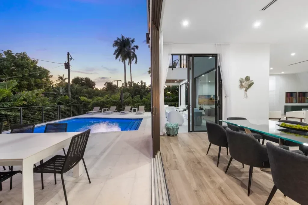 imgi_146_villa-republic-miami-villa-summercrest-07-1024x684.webp