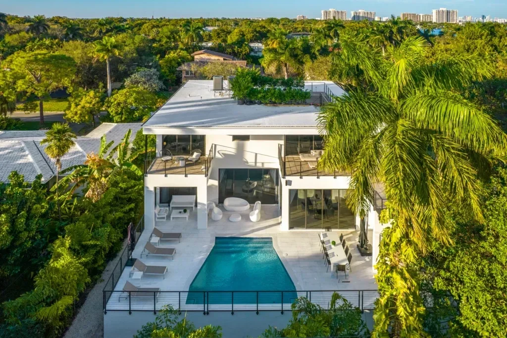 imgi_14_villa-republic-miami-villa-summercrest-0101-1024x682.webp