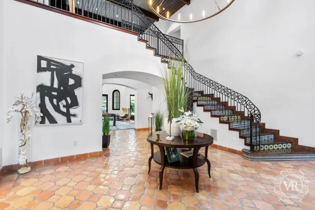 imgi_62_villa-republic-miami-villa-calabassa-015-1024x683.webp