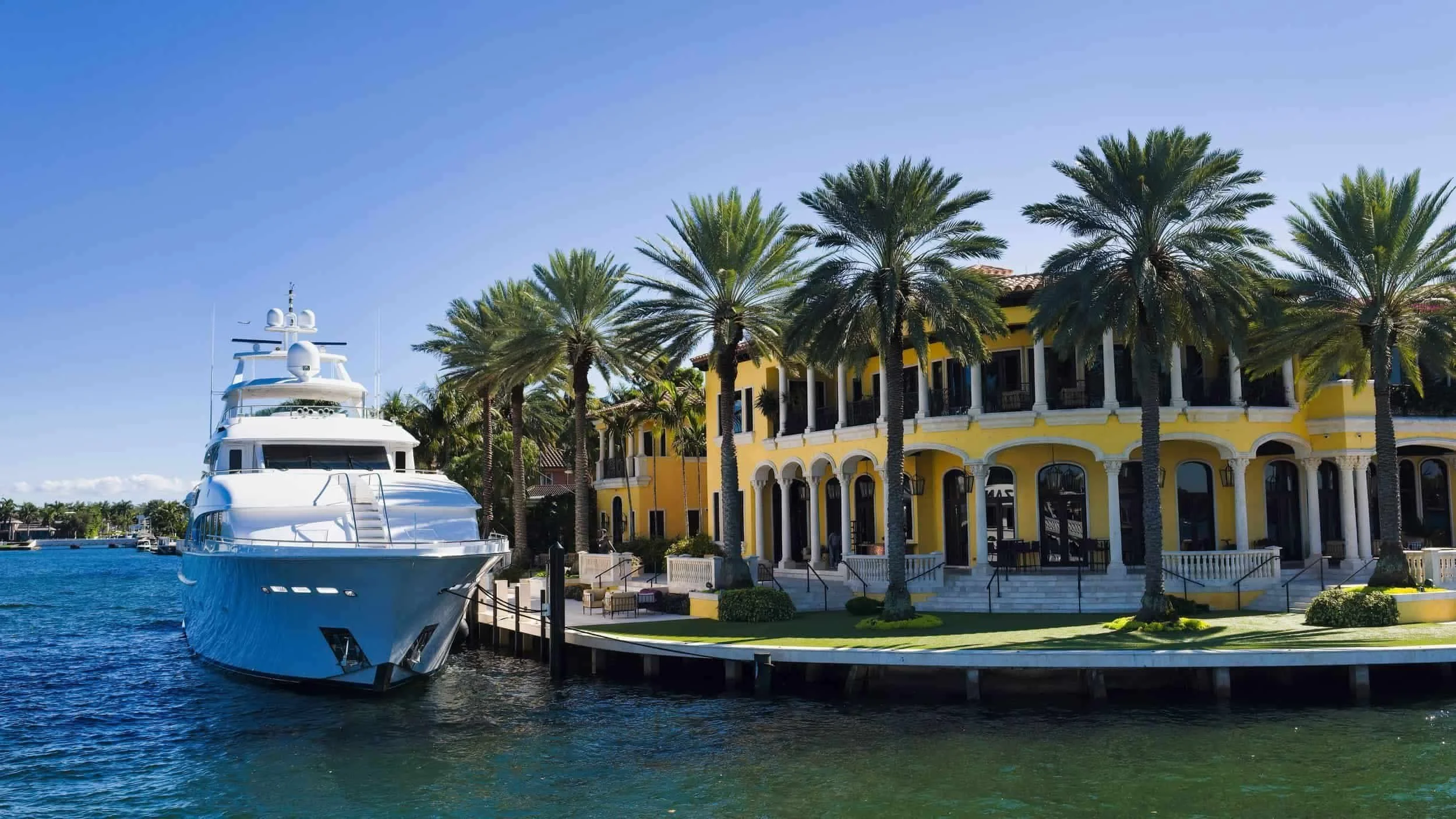 The Ultimate Guide to Luxury Summer Rentals in Miami 