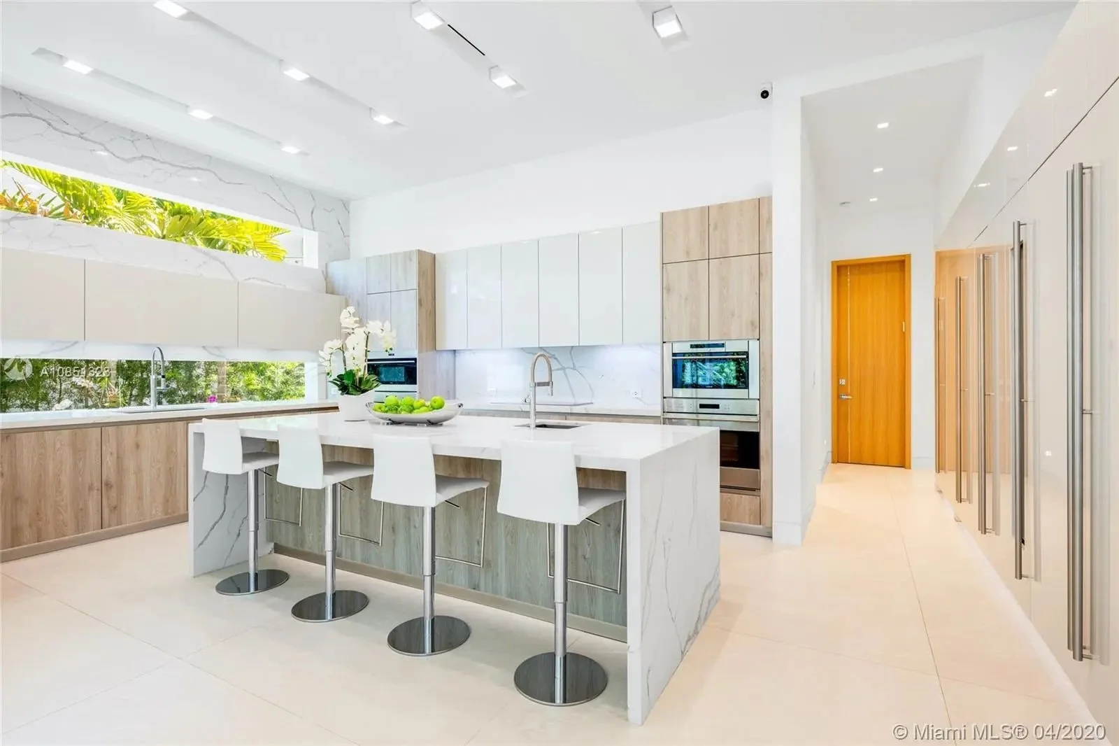 imgi_30_villa-republic-miami-villa-hazel-08_compressed.jpg