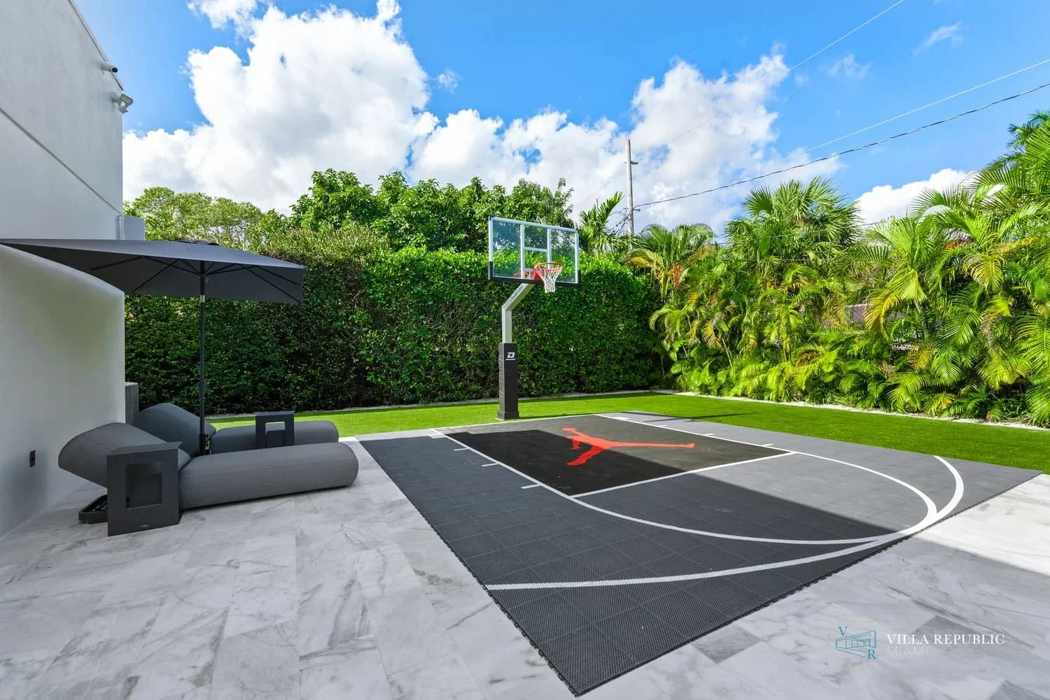 imgi_26_VillaRepublicMiami-VillaMaya-NorthMiamiBeach-13_compressed.jpg