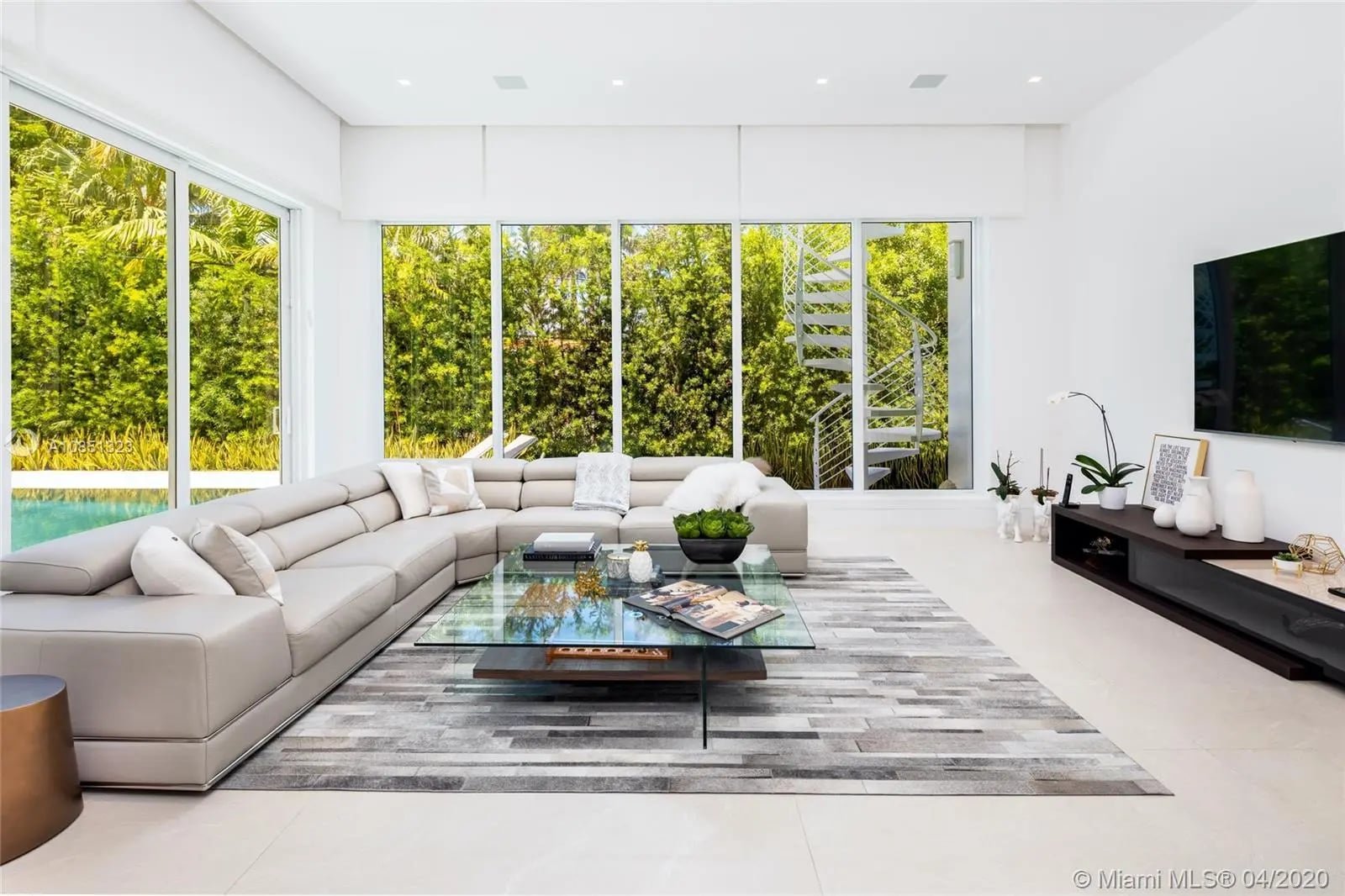 imgi_32_villa-republic-miami-villa-hazel-05_compressed.jpg