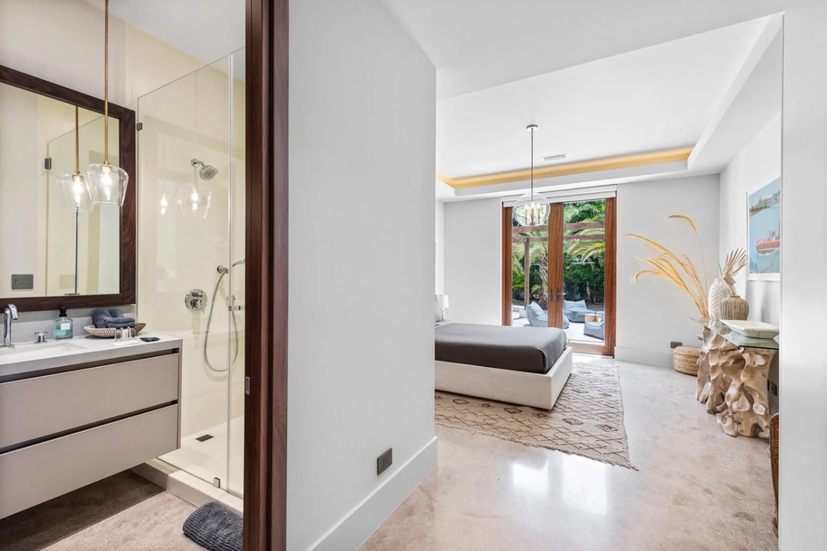 jpeg-optimizer_45-villa-guest-bathroom.jpg