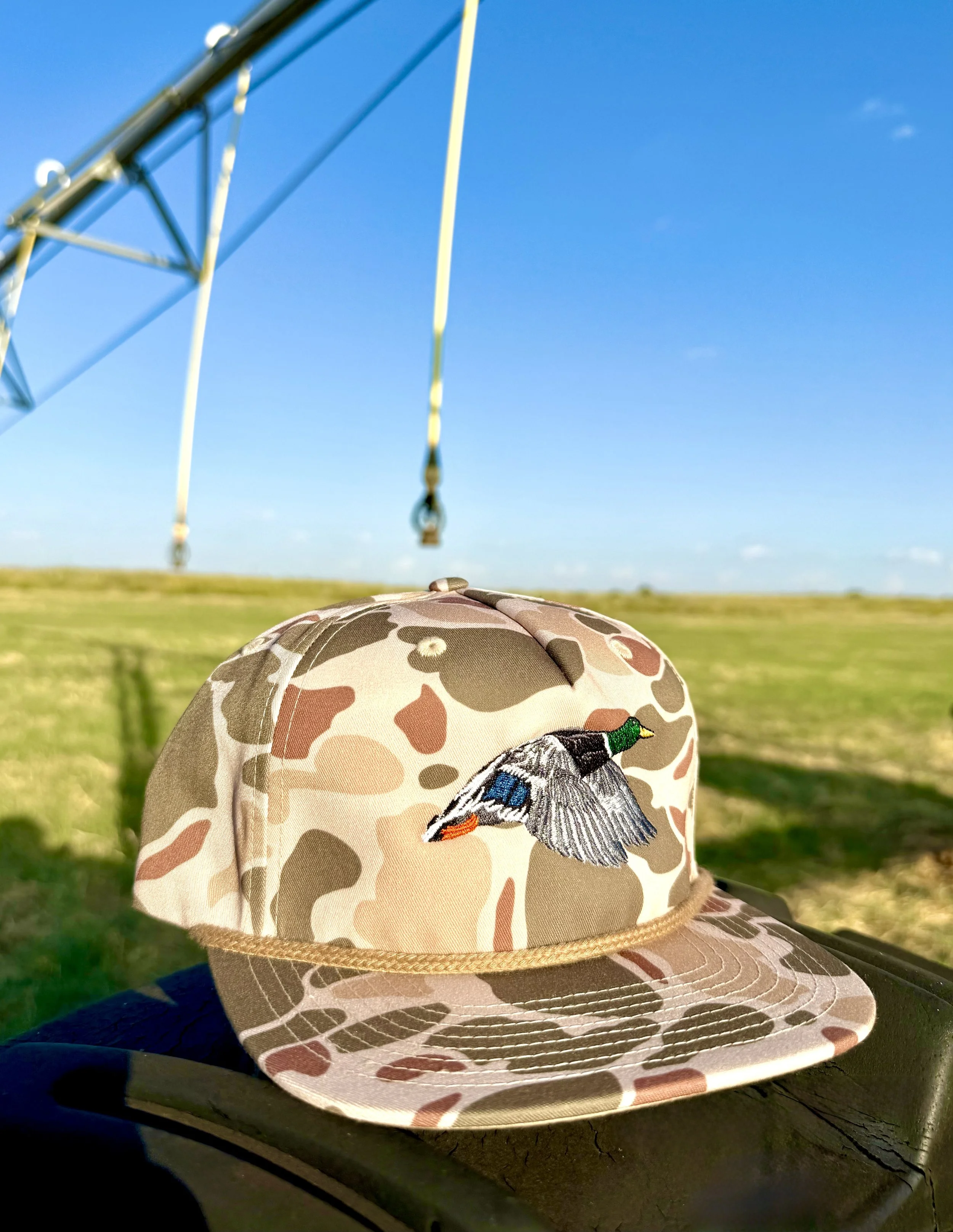 FLYING MALLARD TRUCKER ROPE HAT - TAN