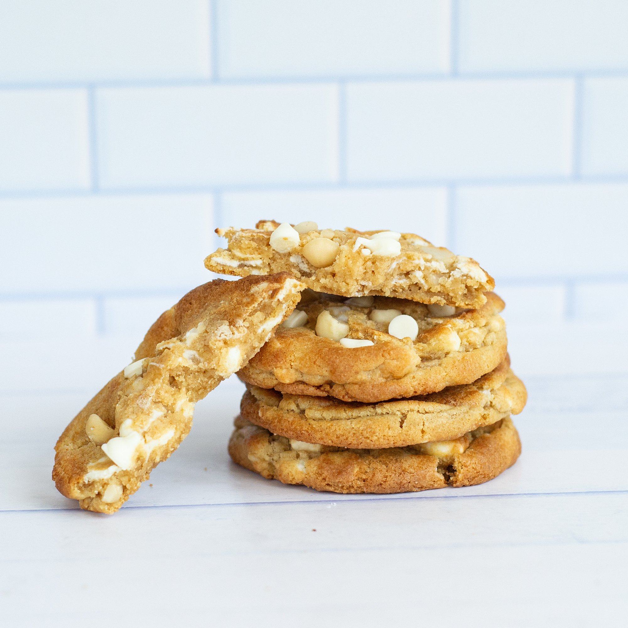 white chocolate Macnut cookie 4.jpg