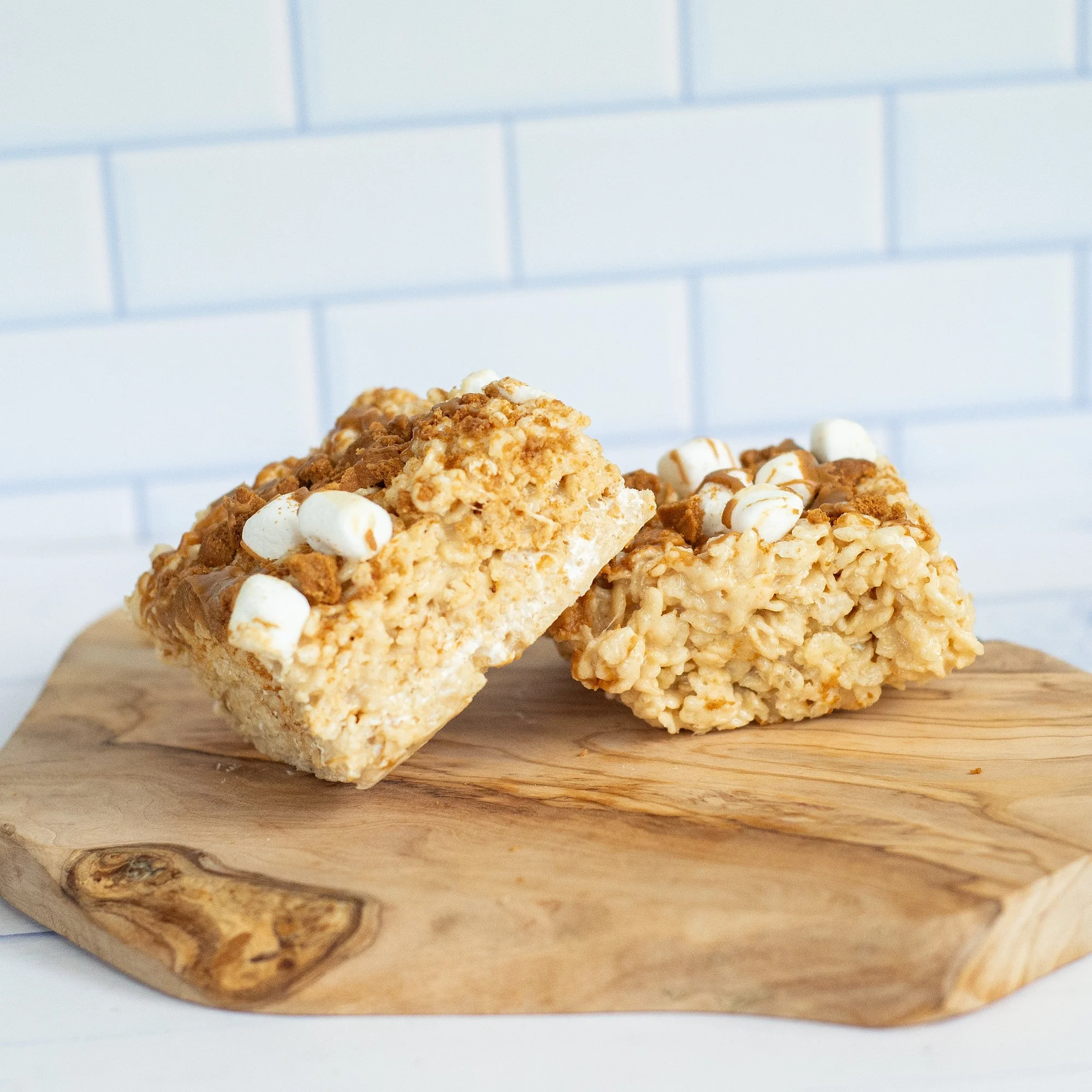 biscoff rice krispy treat 2.jpg