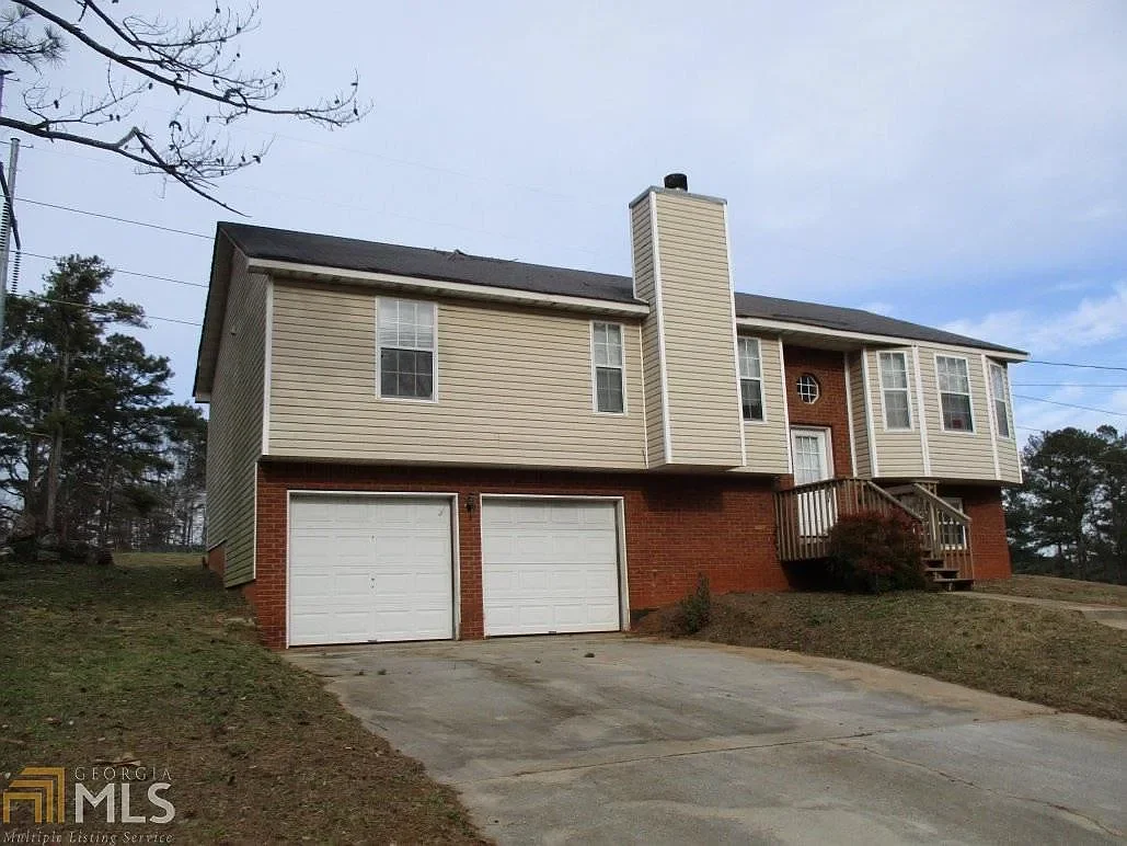 600 Pine Ridge Trl SE
