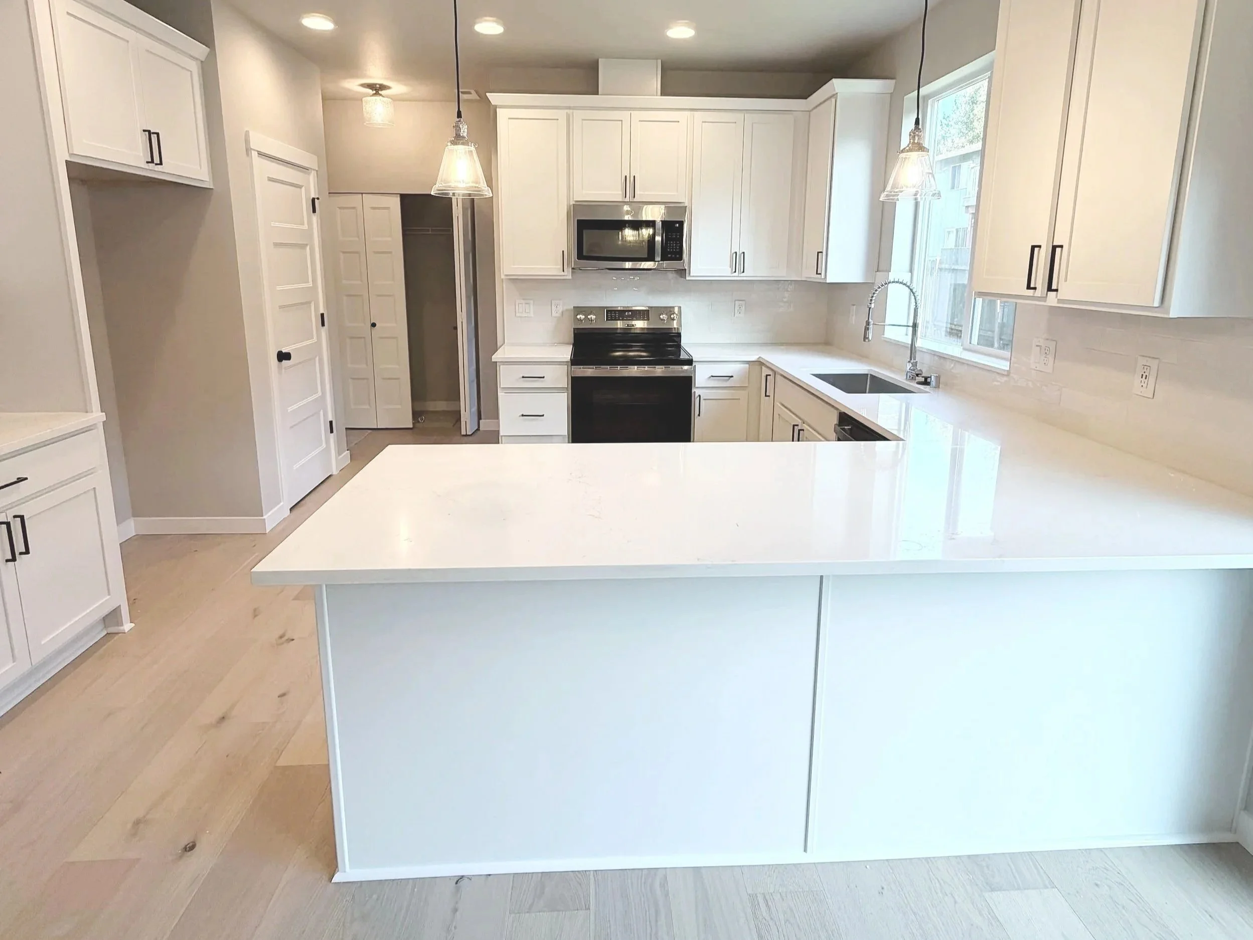 kitchen-2.jpg