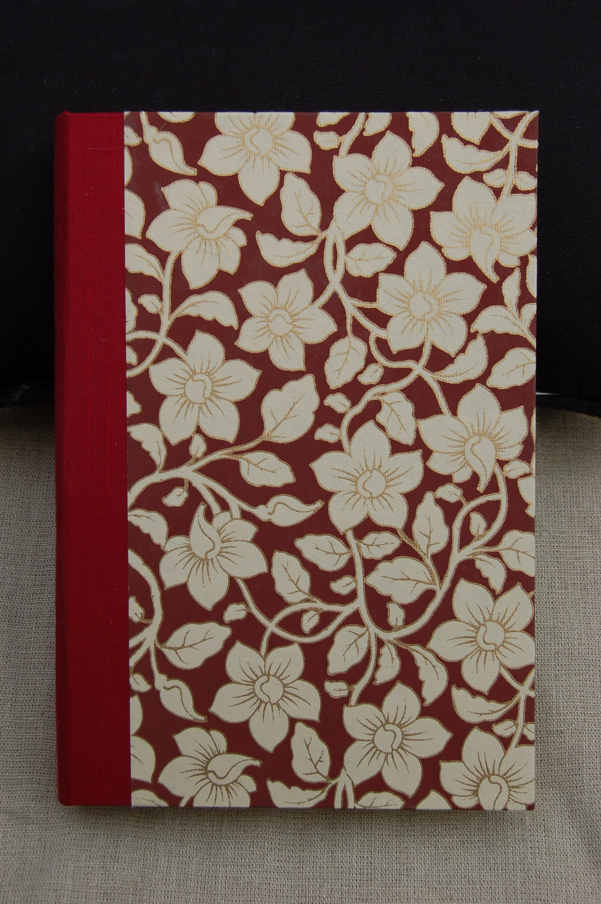 Standard Journal - Drawing - Red and Gold Flowers [Oopsie!]