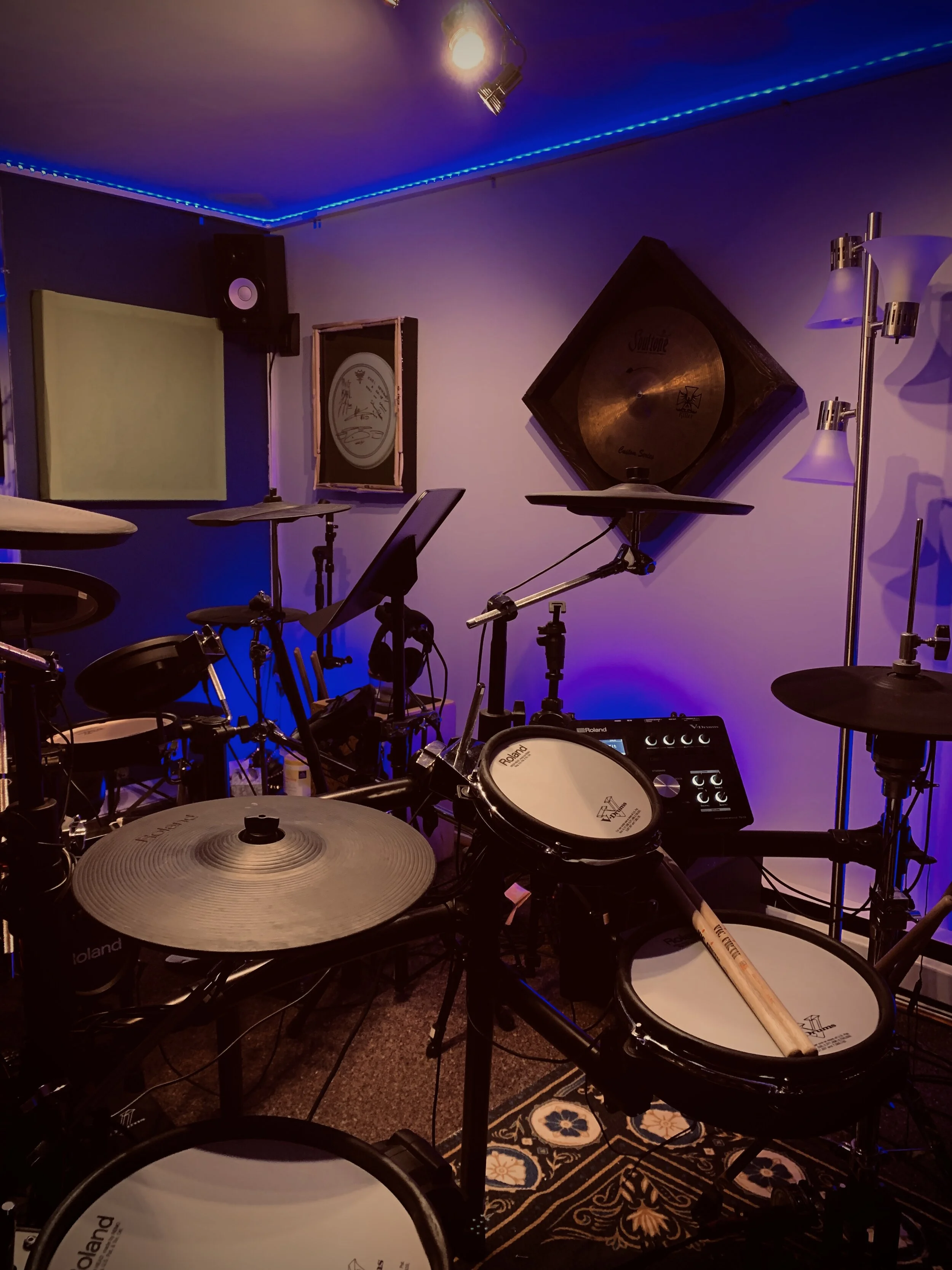 TECHNOLOGY WITH PURPOSEKiller Drums Studio is equipped with the latest in professional gear, using headphones and amplification that for a full sounding, but still gentle on even the most sensitive ears. Talk back microphones for clear communication…