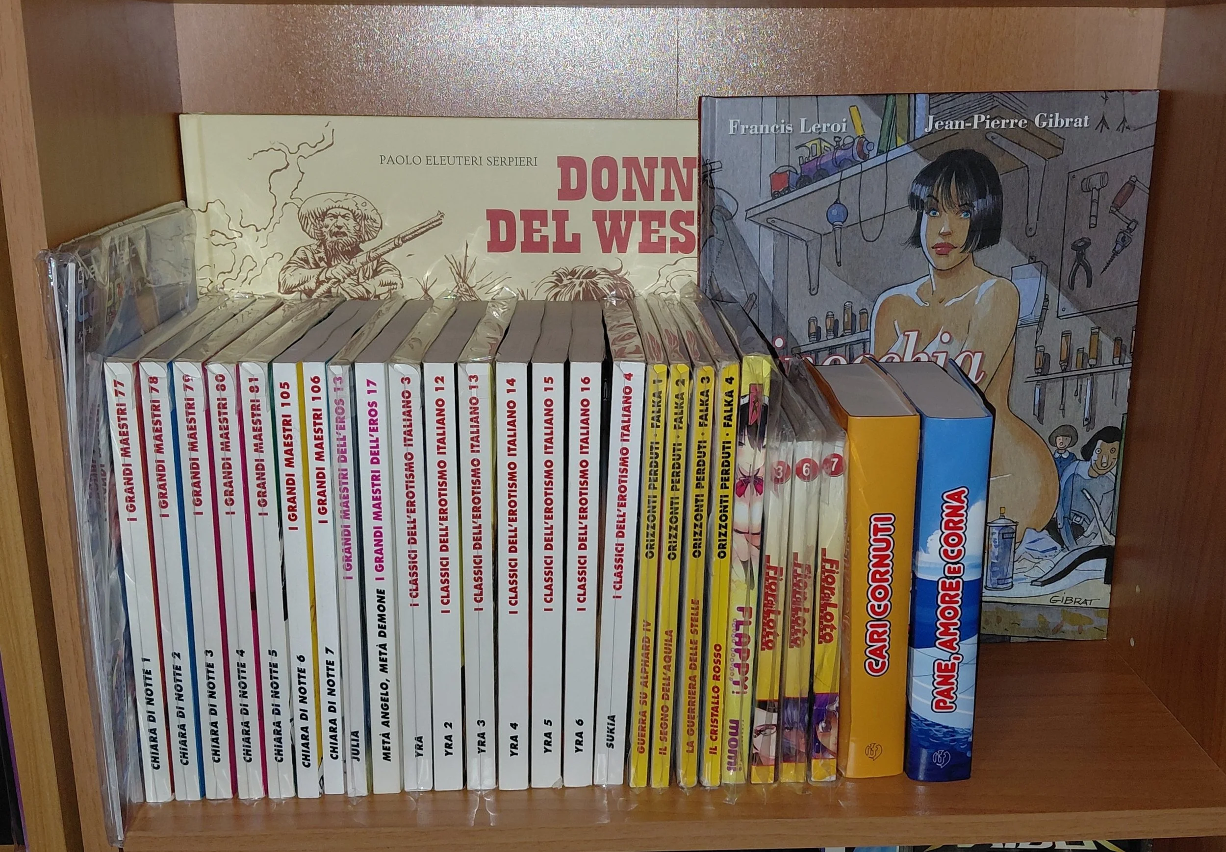 Collezione dedicata all'eros italiano