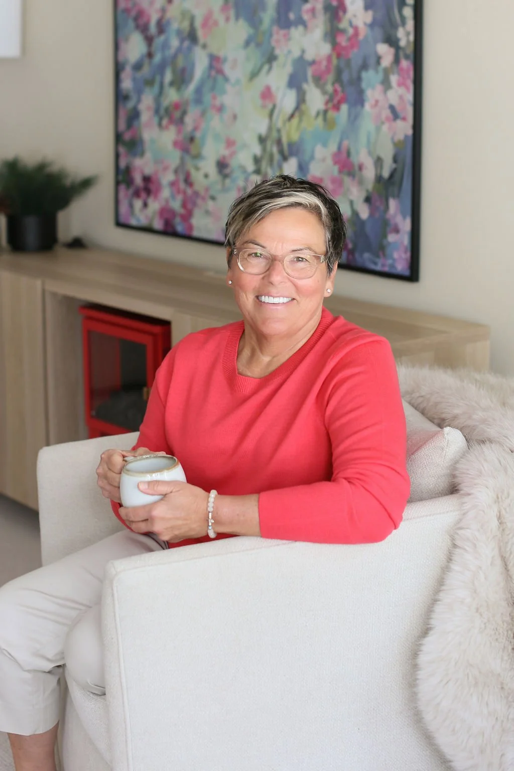 Michelle Hoff, decluttering coach, supporting professional home organizers