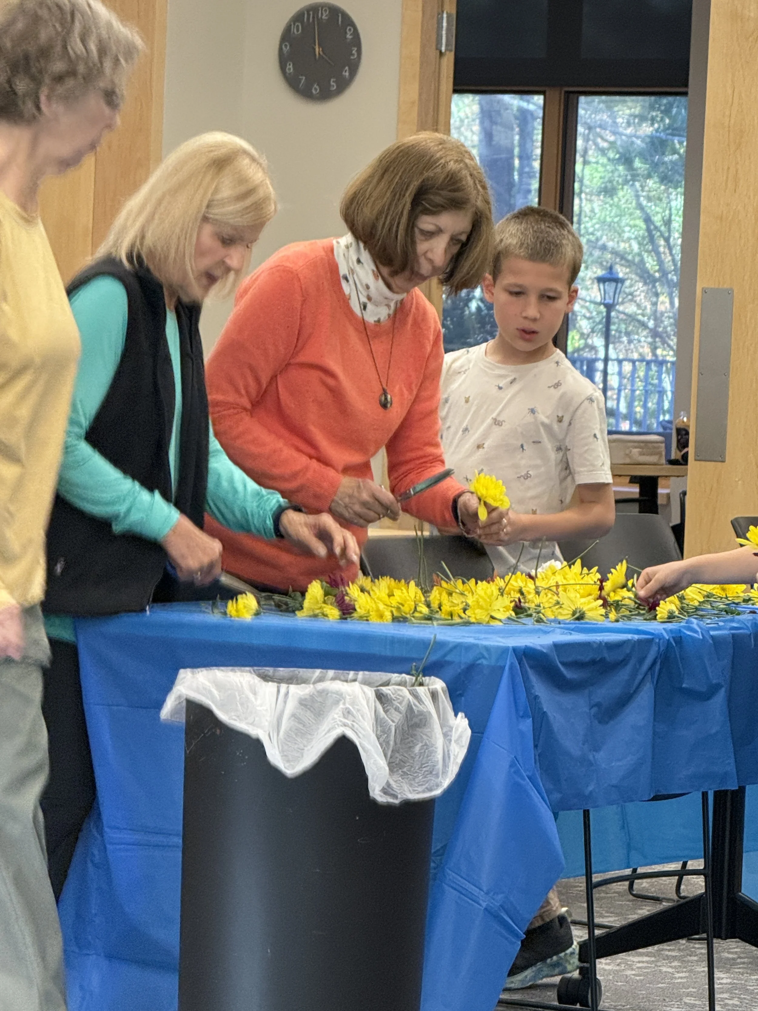 Little Hands, Big Blooms: Kids Craft Pumpkin Arrangements at the Reuben ...