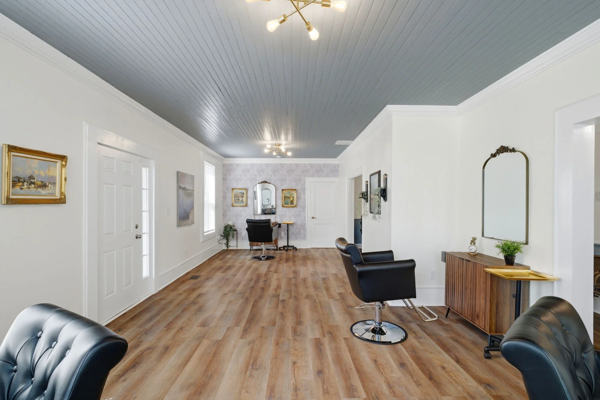 YES 15-web-or-mls-812-e-blount-st.jpg