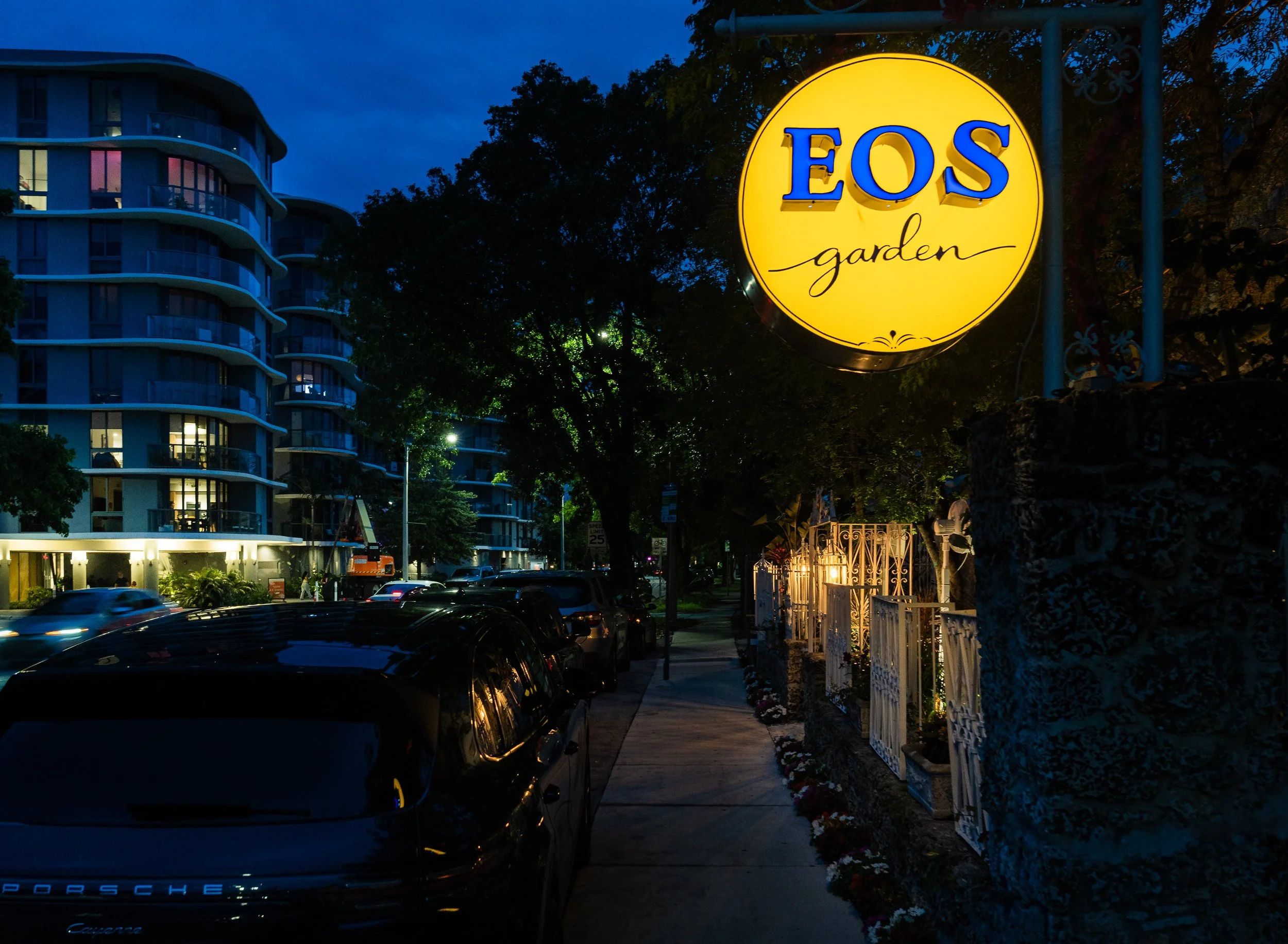Eos-18.jpg