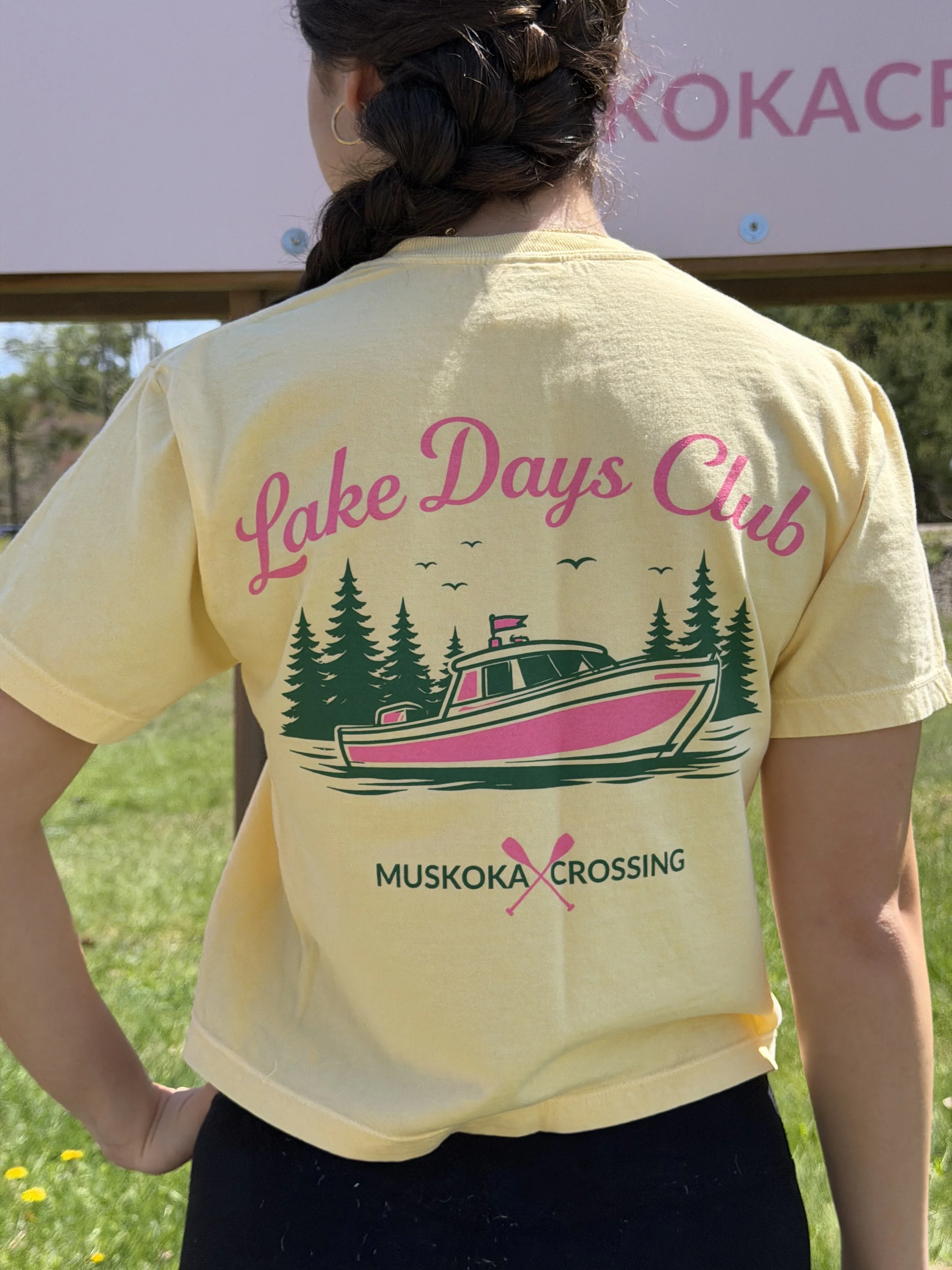Lake Days Club Cropped Tee
