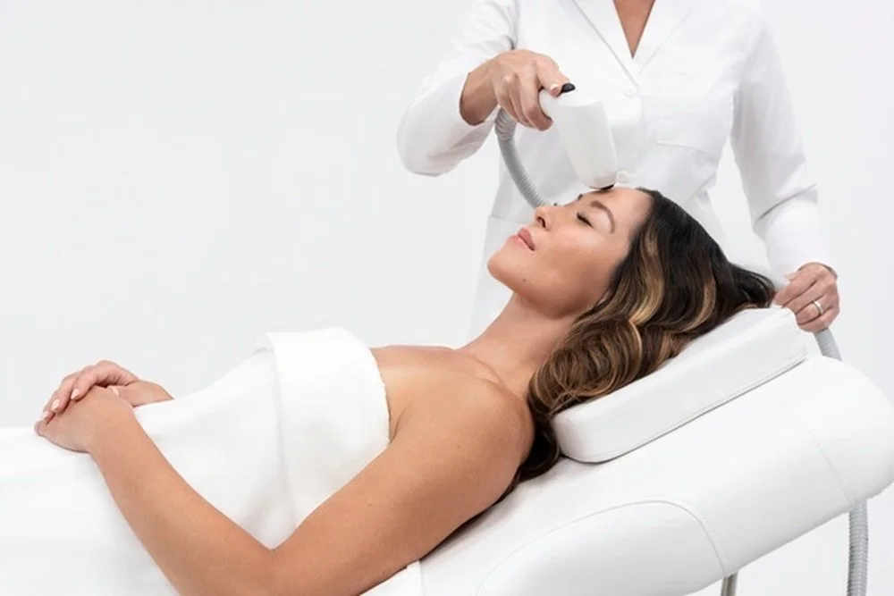 What Is Sofwave? Everything You Need to Know About the Non-Surgical Treatment Everyone Is Talking About
