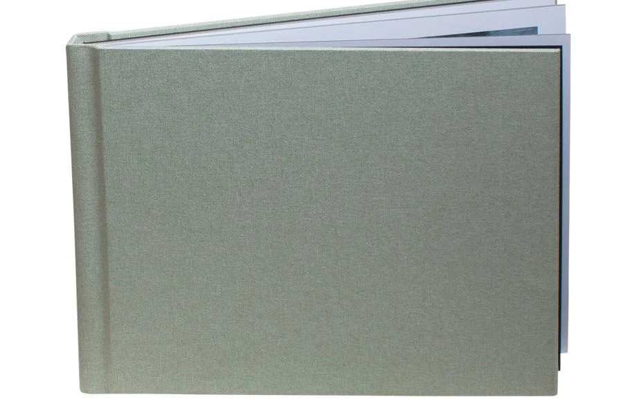 Horizontal presentation album Australia