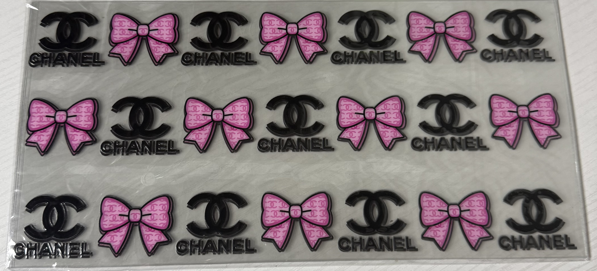 Chanel 12