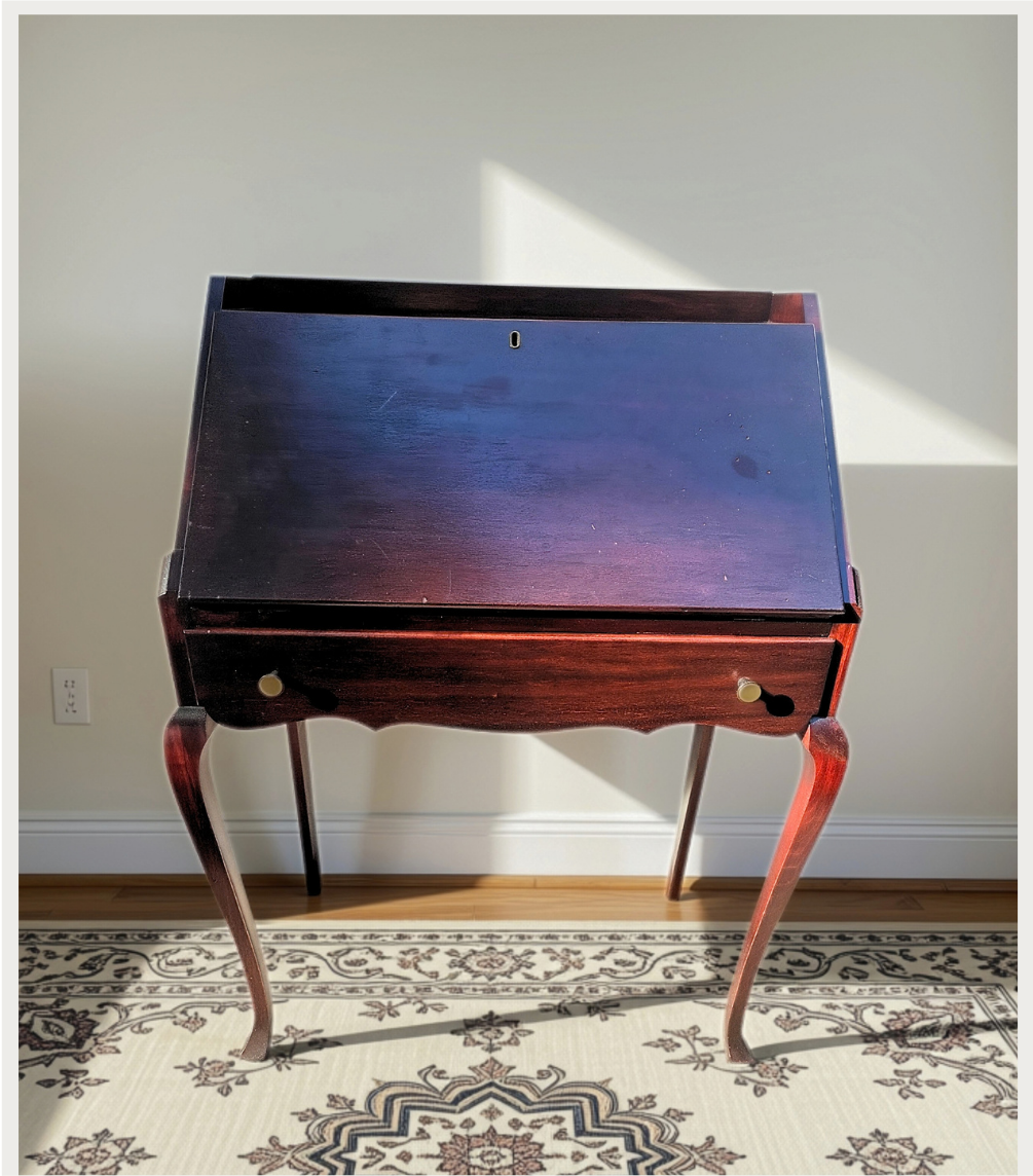 Antiques background-4.png