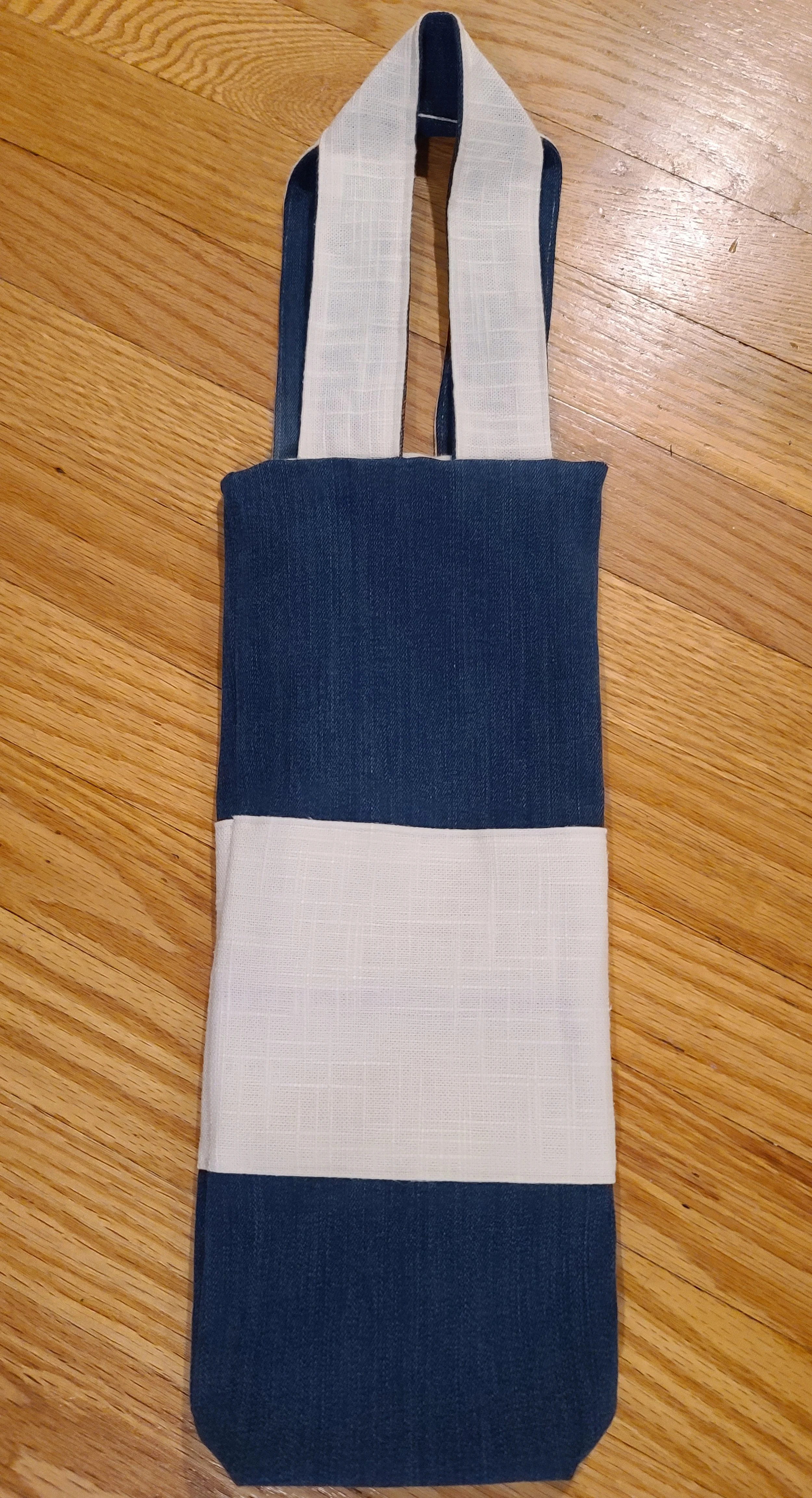 wine_blue and white.jpg