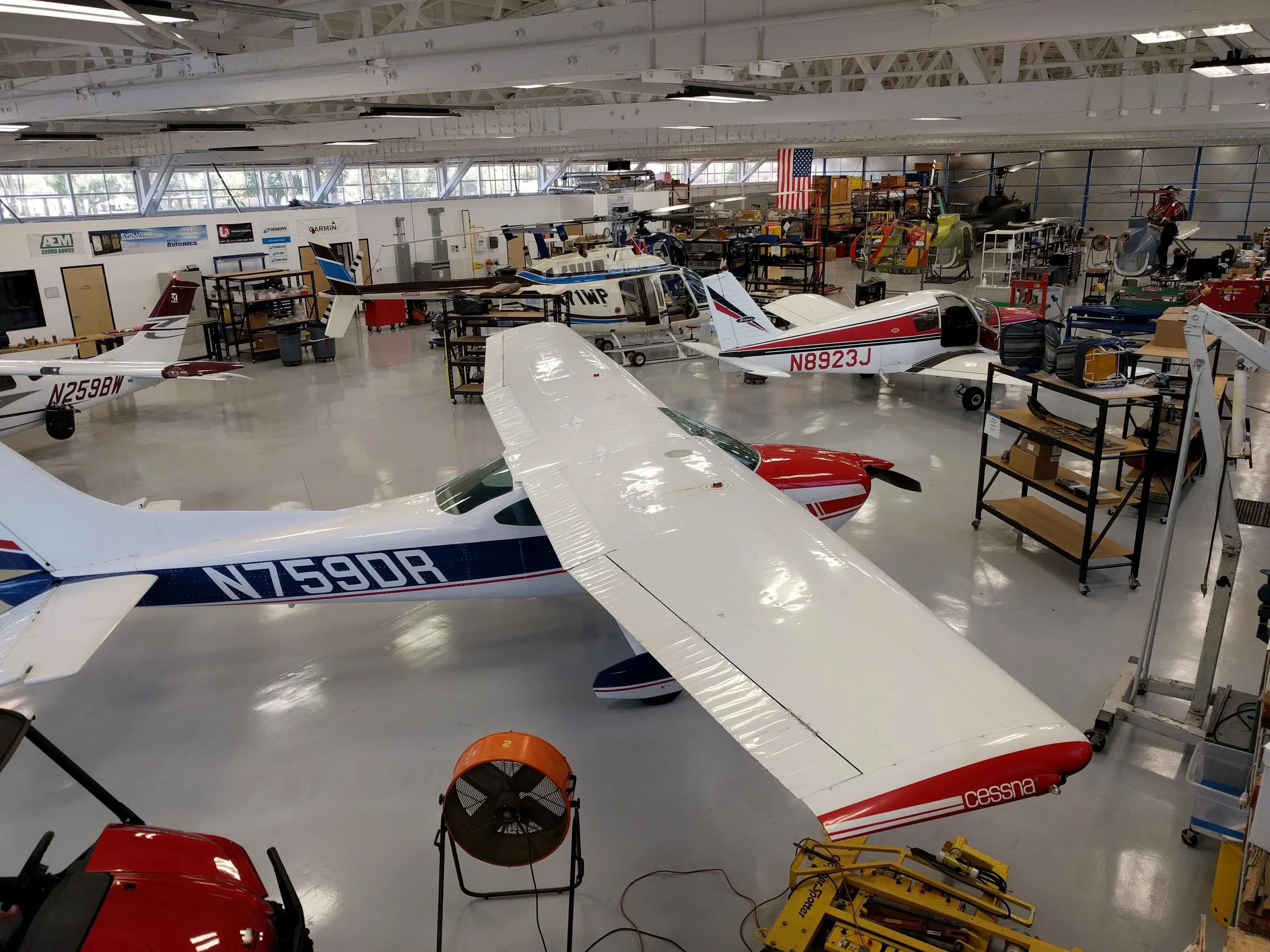 Aircraft maintenance tooling in a hangar