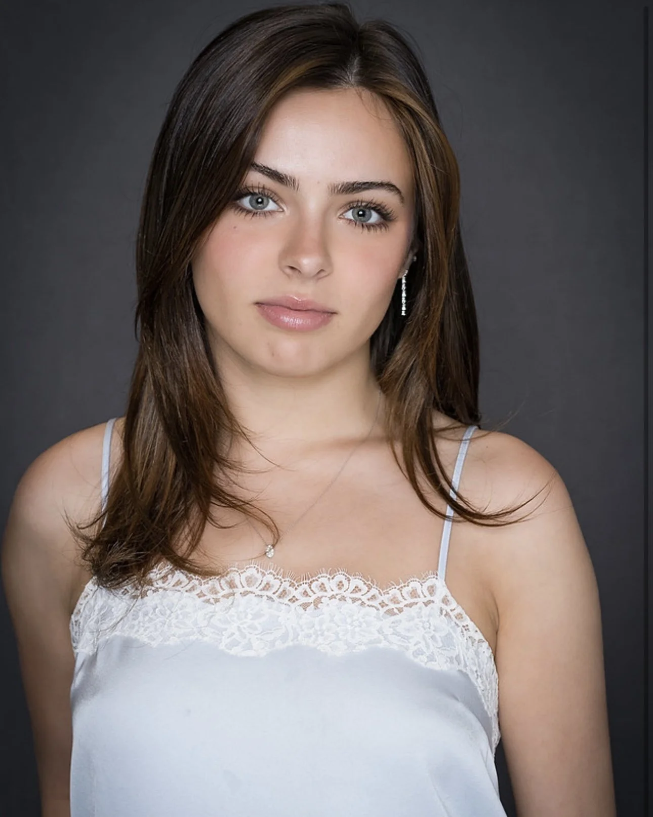 Headshot of Grace Kinder, Actress.
