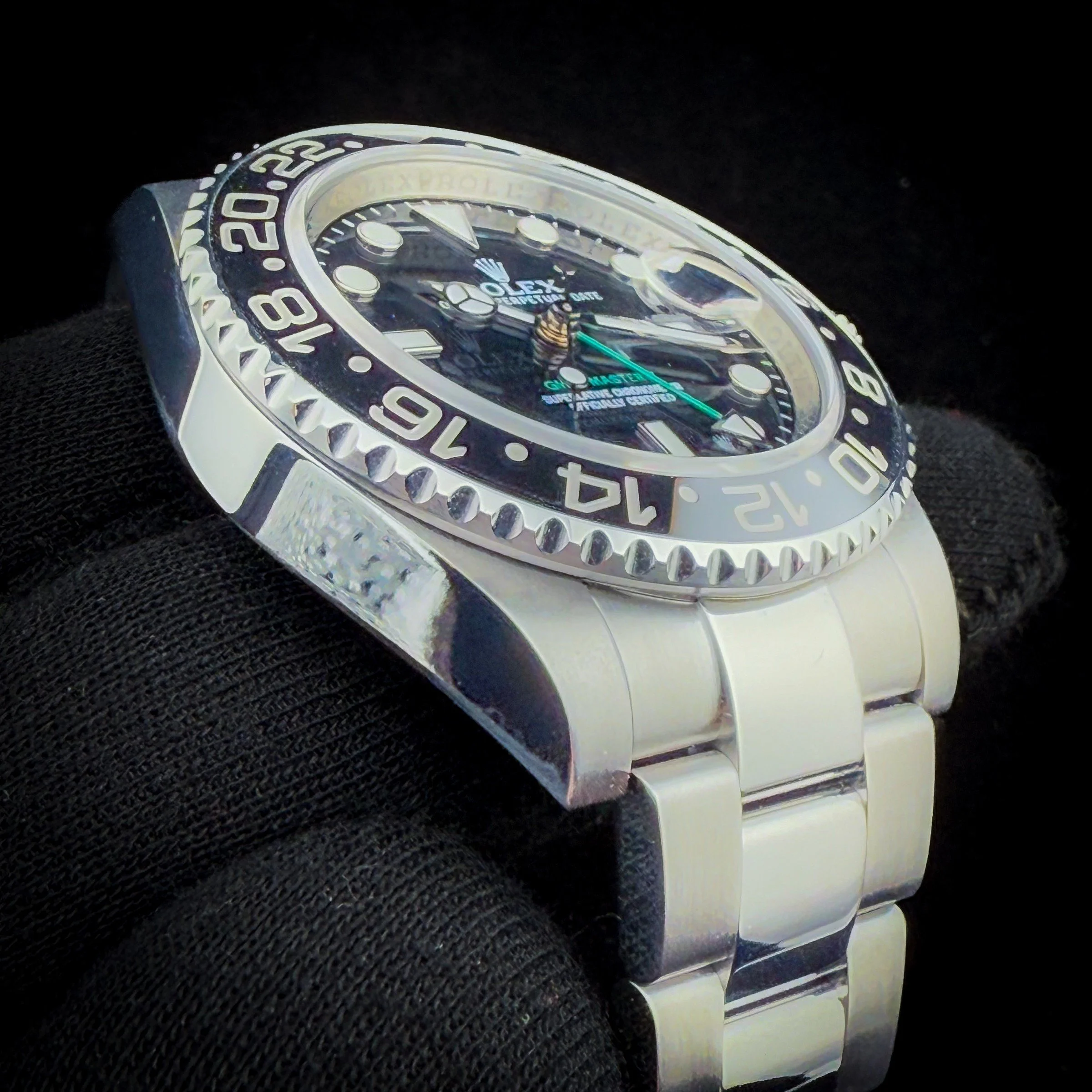 rolex-116710ln-green-arrow_3974.jpg