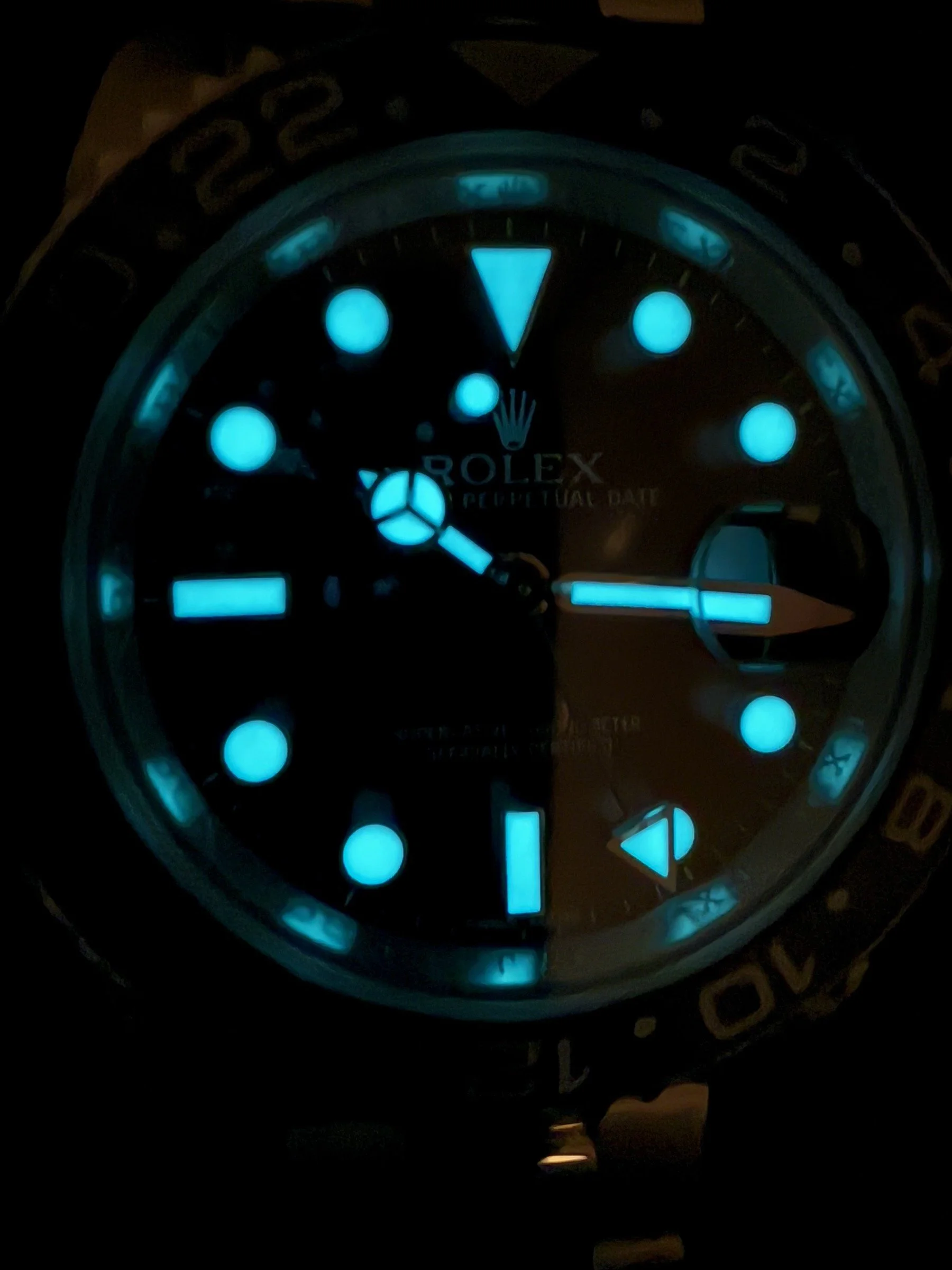 rolex-116710ln-green-arrow_4008.jpg