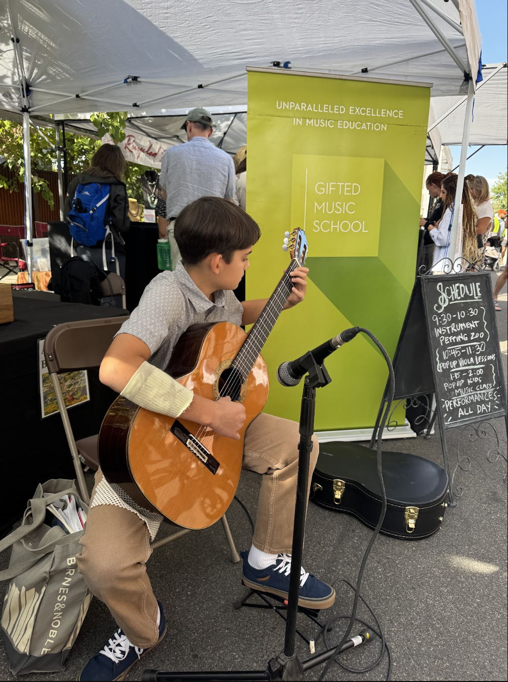 Avenues Street Fair