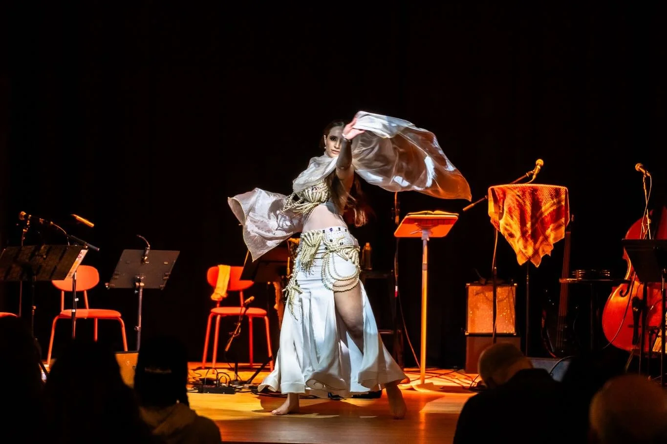 Sahrit Saffron April 2026 🧡
Produced by BIYA BIYA
📸: @heavybutlite 
🎵: Enti Ana by @danahourani 
📍: @co1orclub 

We will be back with more bellydance in July! Stay tuned 🧡