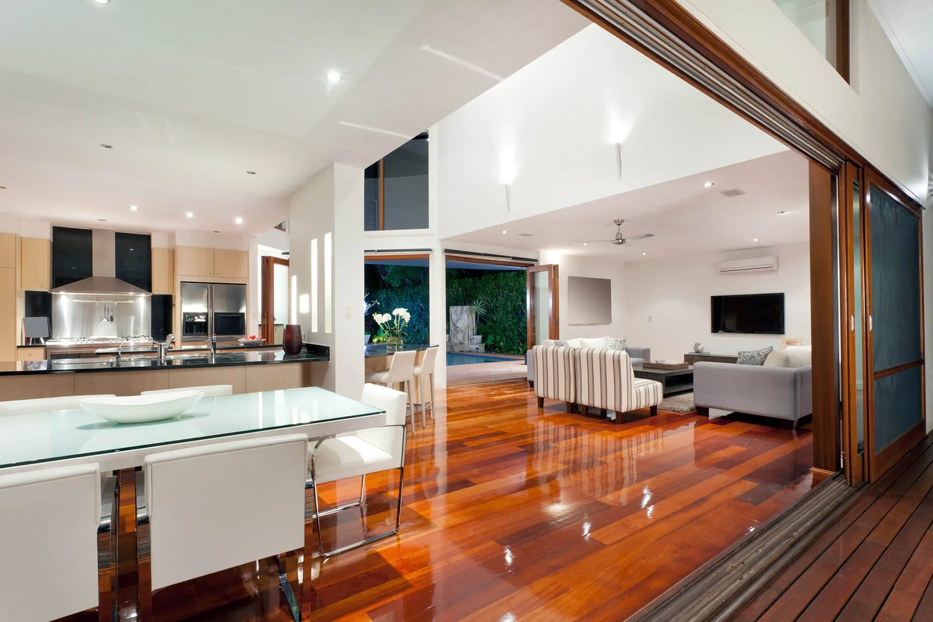 home-5-5-copyright.jpg