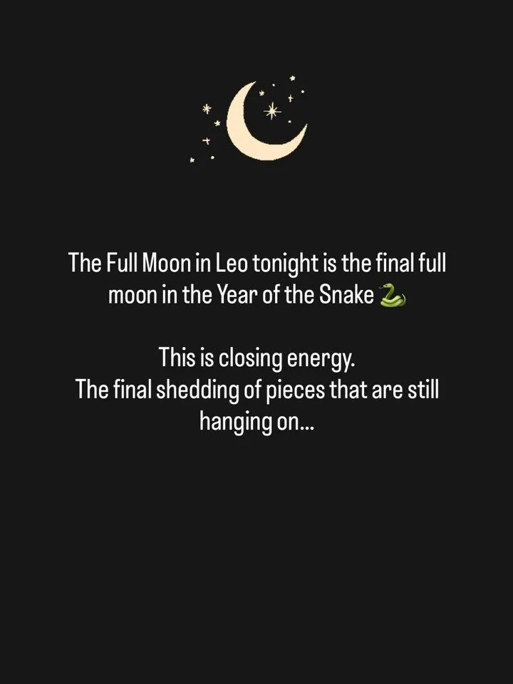 Time to shed the old skin of self doubt, playing small, seeking approval from others🐍

Your voice, your creativity, your presence is needed!
 
Keep shining your light out so those who are seeking it will find it 🌟💫💛 

 #yearofthesnake #fullmoon #
