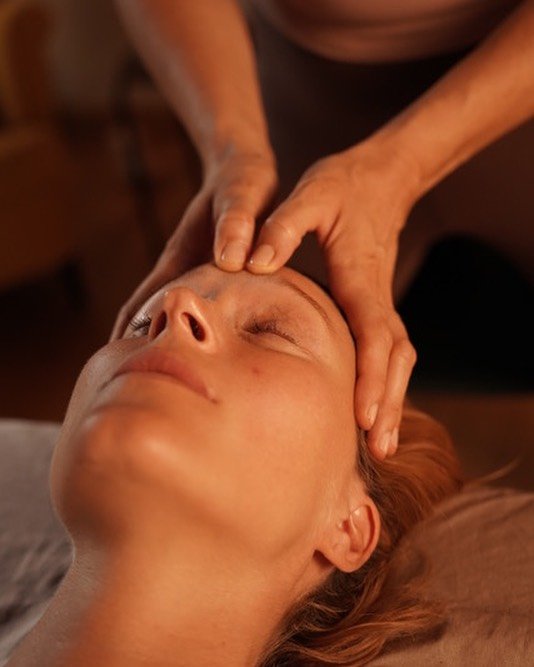 Every session with me is as unique as you are. 🌸✨

In moments like these, my gentle touch invites your mind to unwind, allowing your body to feel safe and fully present. Sometimes, this journey is one of pure relaxation, where you reconnect with a c