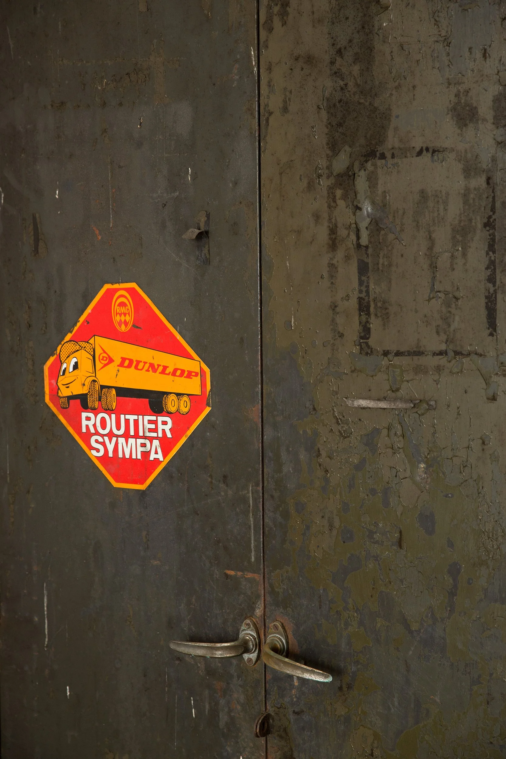 21BIS_06C4720_SS.jpg