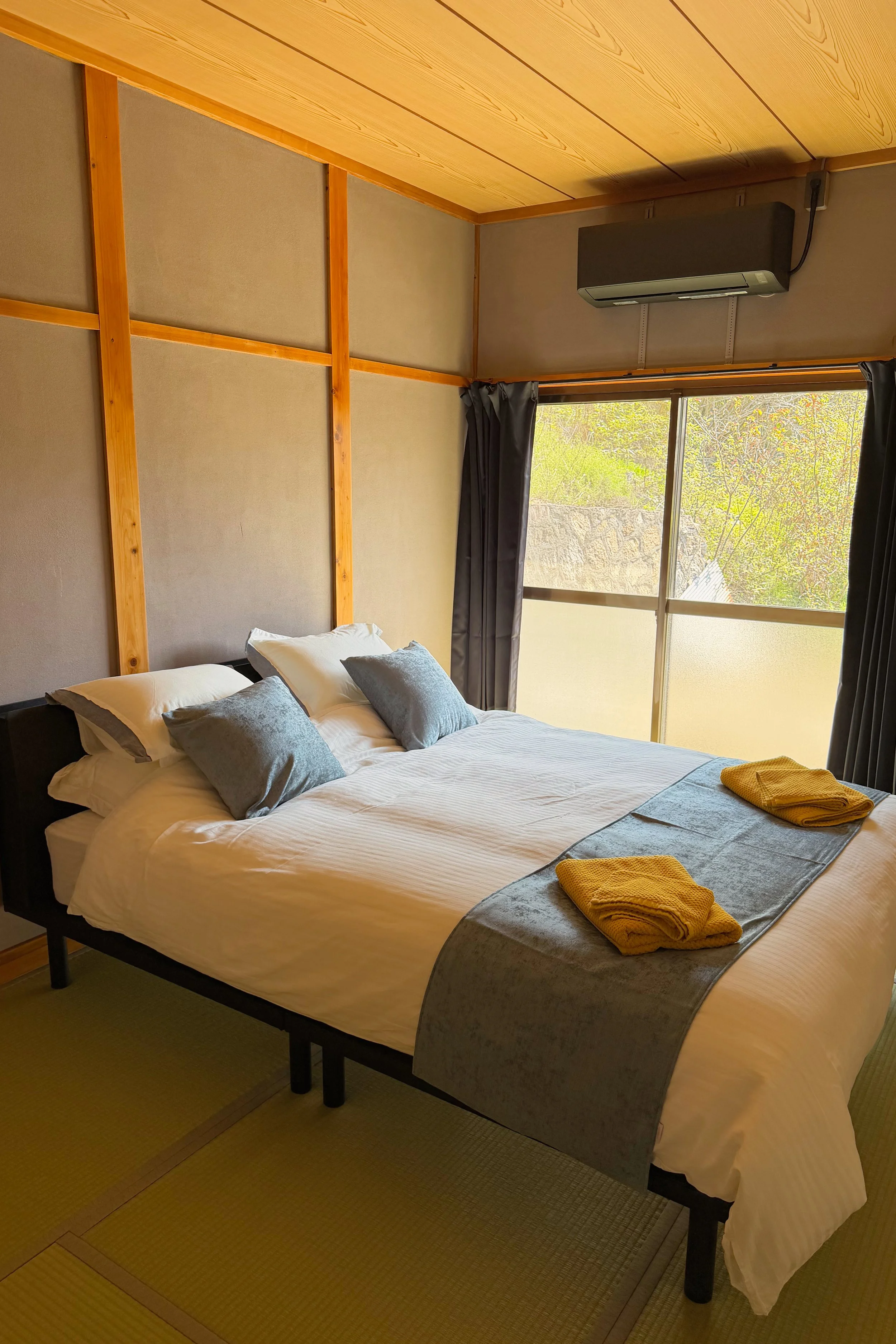 Wetern style bedroom