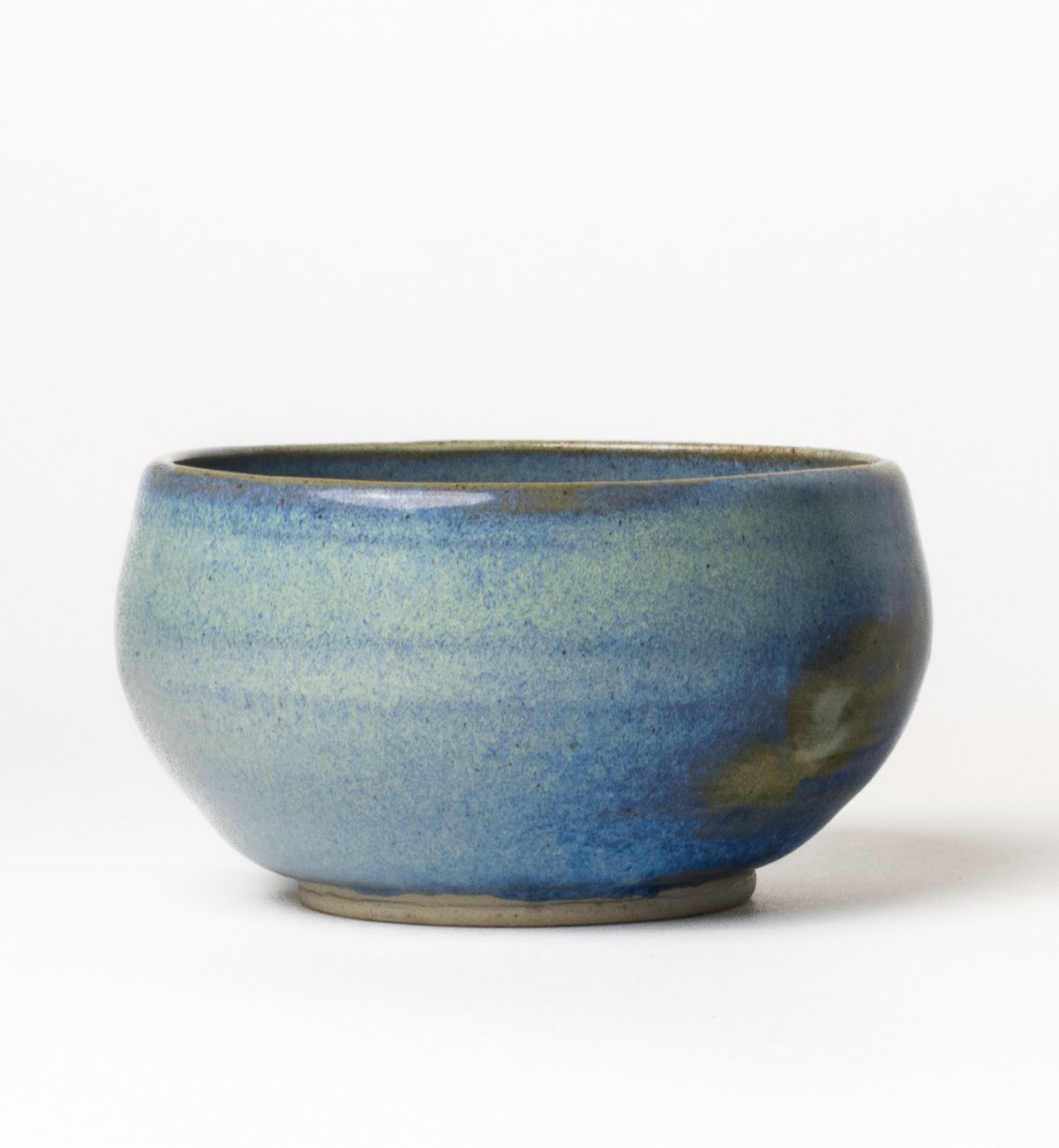 keramik-cappuccino-tasse-blau-verlauf-handgedreht-hinten.jpg