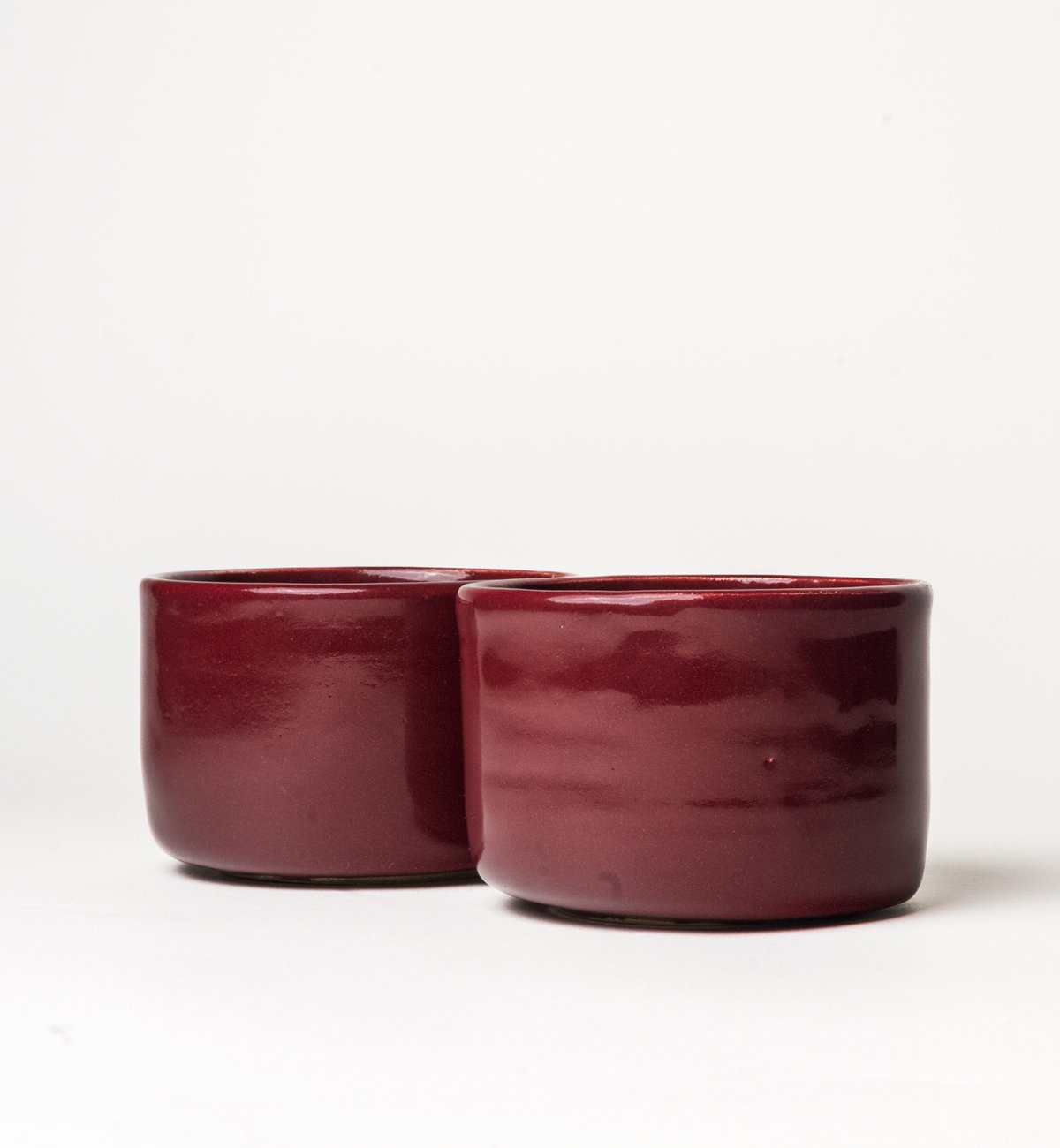 keramik-becher-dunkelrot-set-handgedreht-front-4.jpg