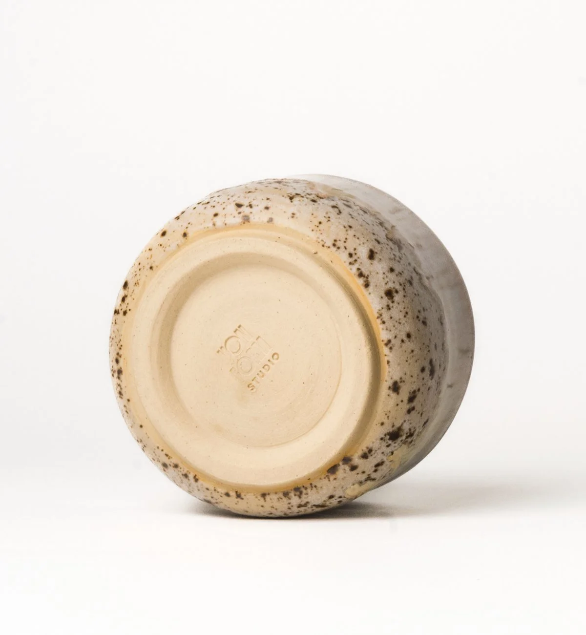 keramik-espressotasse-beige-sprinkles-braun-verlauf-handgedreht-boden.jpg