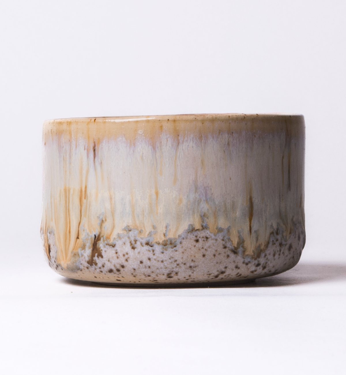 keramik-tasse-beige-pink-verlauf-handgedreht-back.jpg