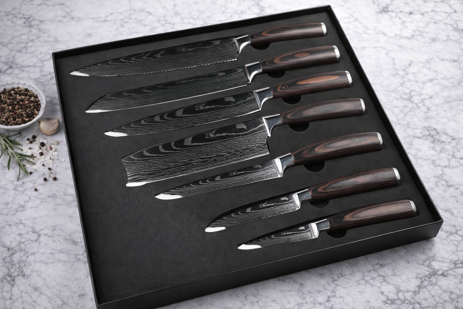 Damascus knives in a luxury presentation box.png