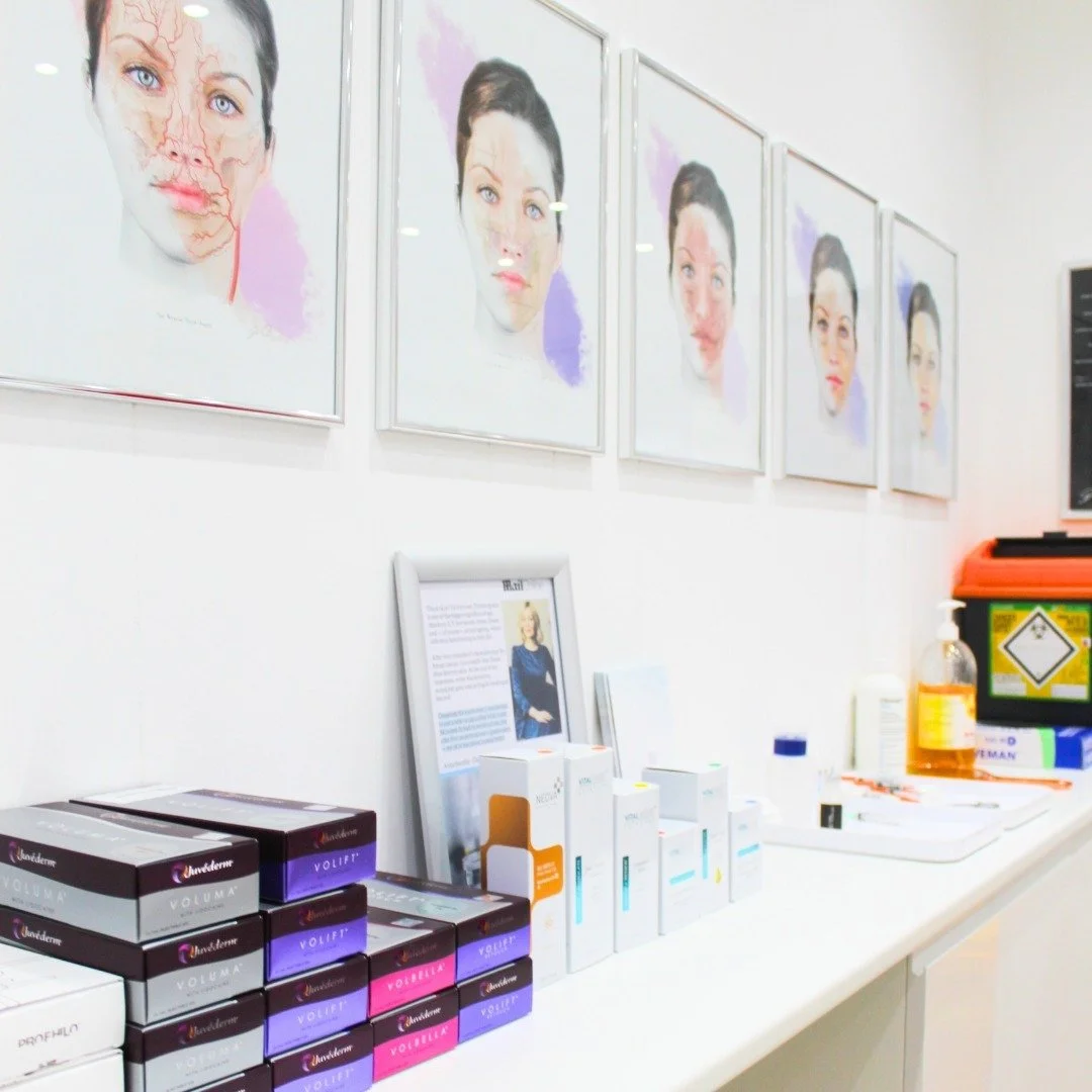 Welcome to Oona's Aesthetic Clinic - where your safety meets serenity. A pristine, modern clinic in Tankerton, combined with medical-grade standards and a luxurious, calming environment. 

With continuous advanced training from leading aesthetic manu