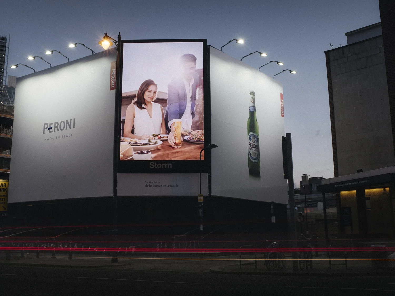 Peroni-Ad-Shoreditch-9071-8x10.webp