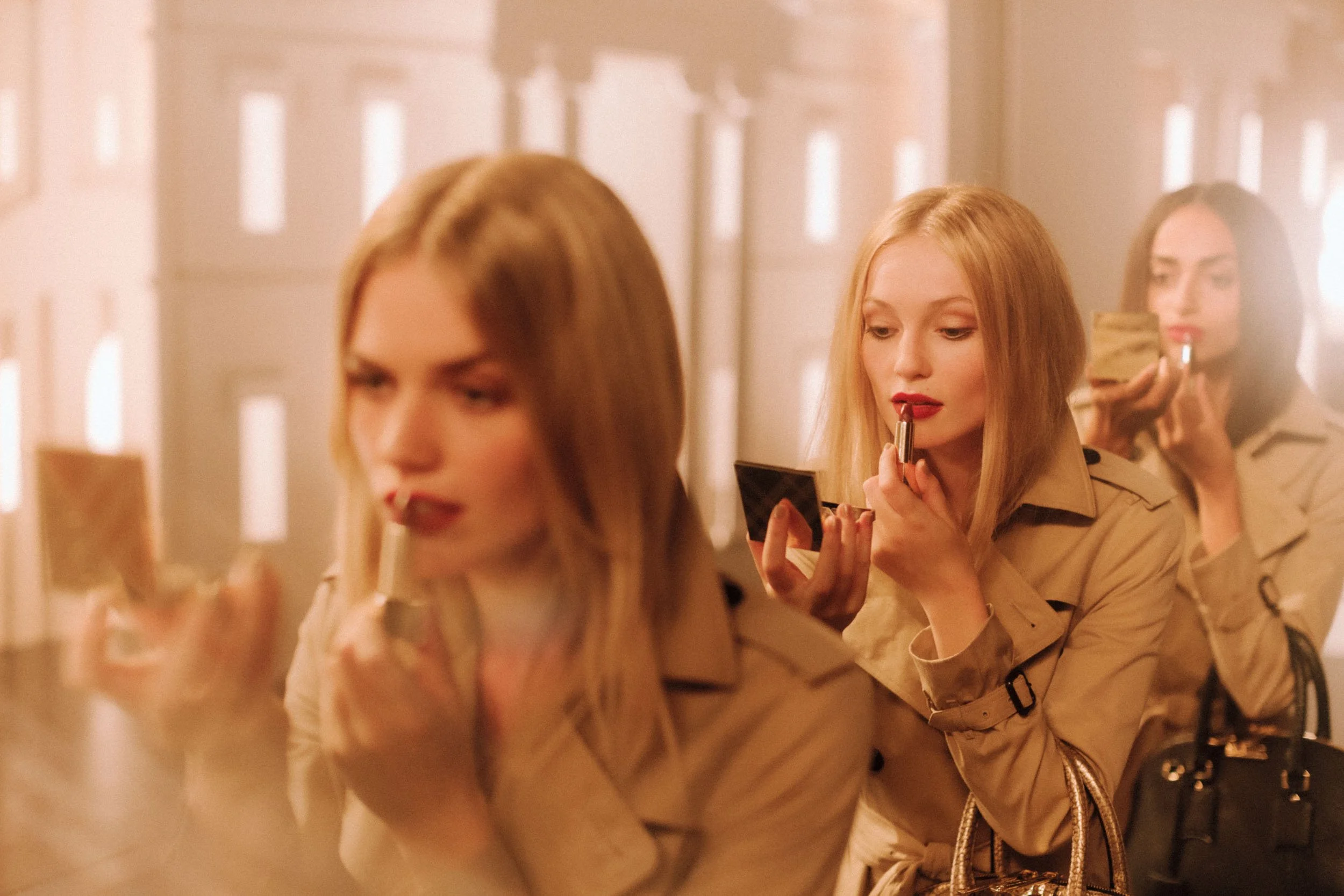 Burberry-Festive-2014-Dan-Medhurst-1194.jpg