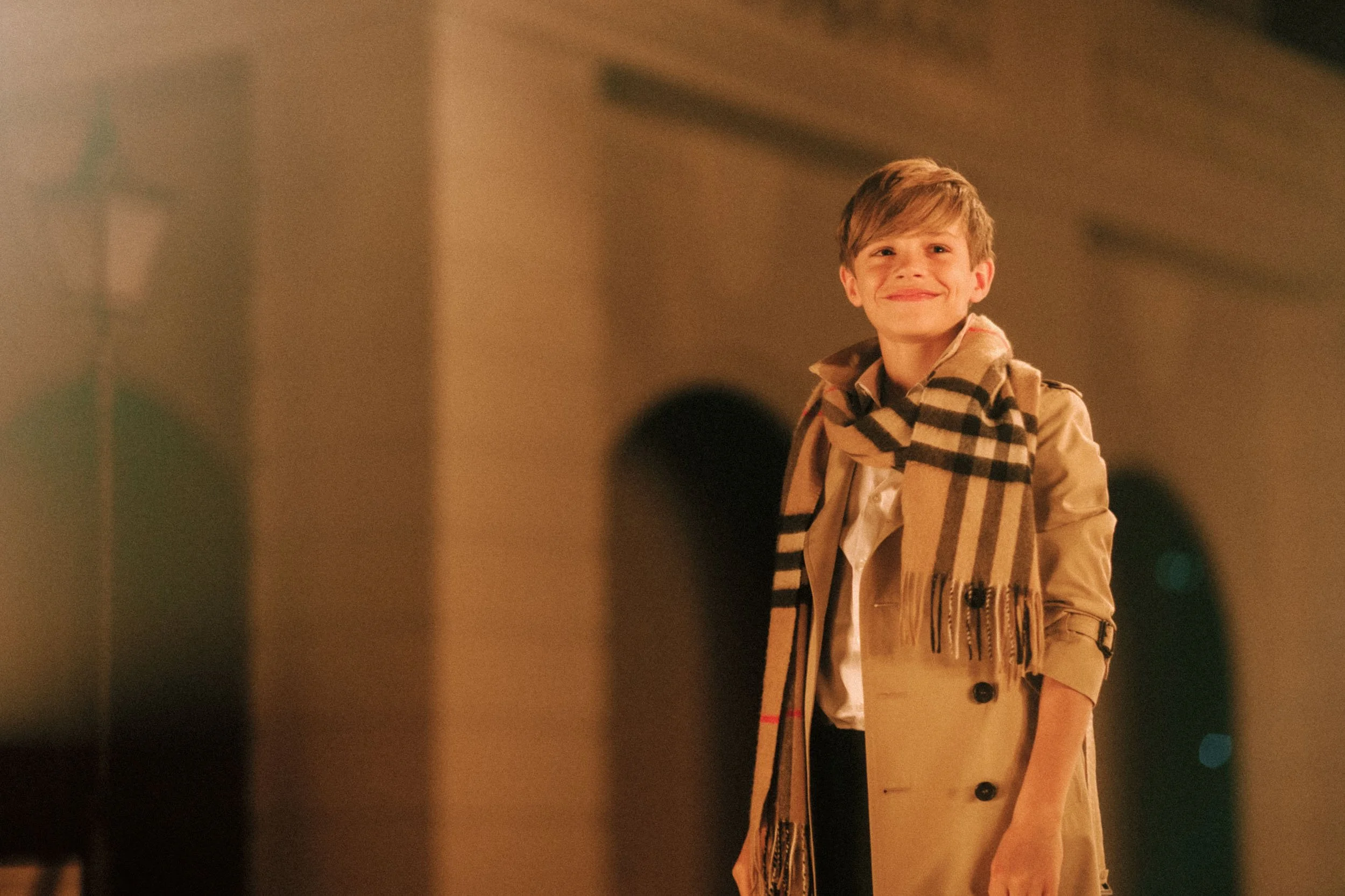 Burberry-Festive-2014-Dan-Medhurst-1729-2.jpg