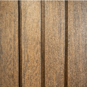 Houten wand met verticale planken.