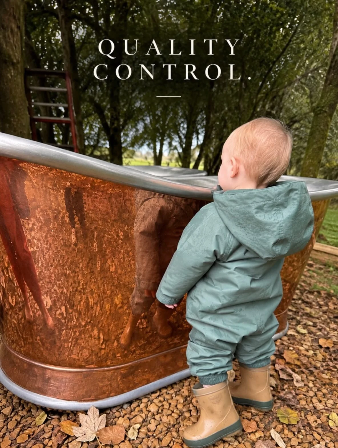 It&rsquo;s a thumbs up from our Chief Cabin Inspector for the stunning @williamholland_ltd copper baths. 

#LuxuryCabinsScotland #DumfriesAndGalloway #RomanticGetawaysScotland #CabinStayScotland #LuxuryGlampingScotland